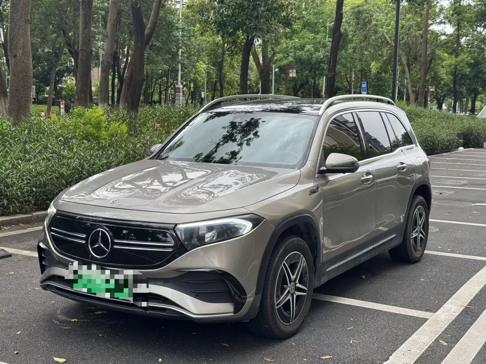 Mercedes-Benz EQB
