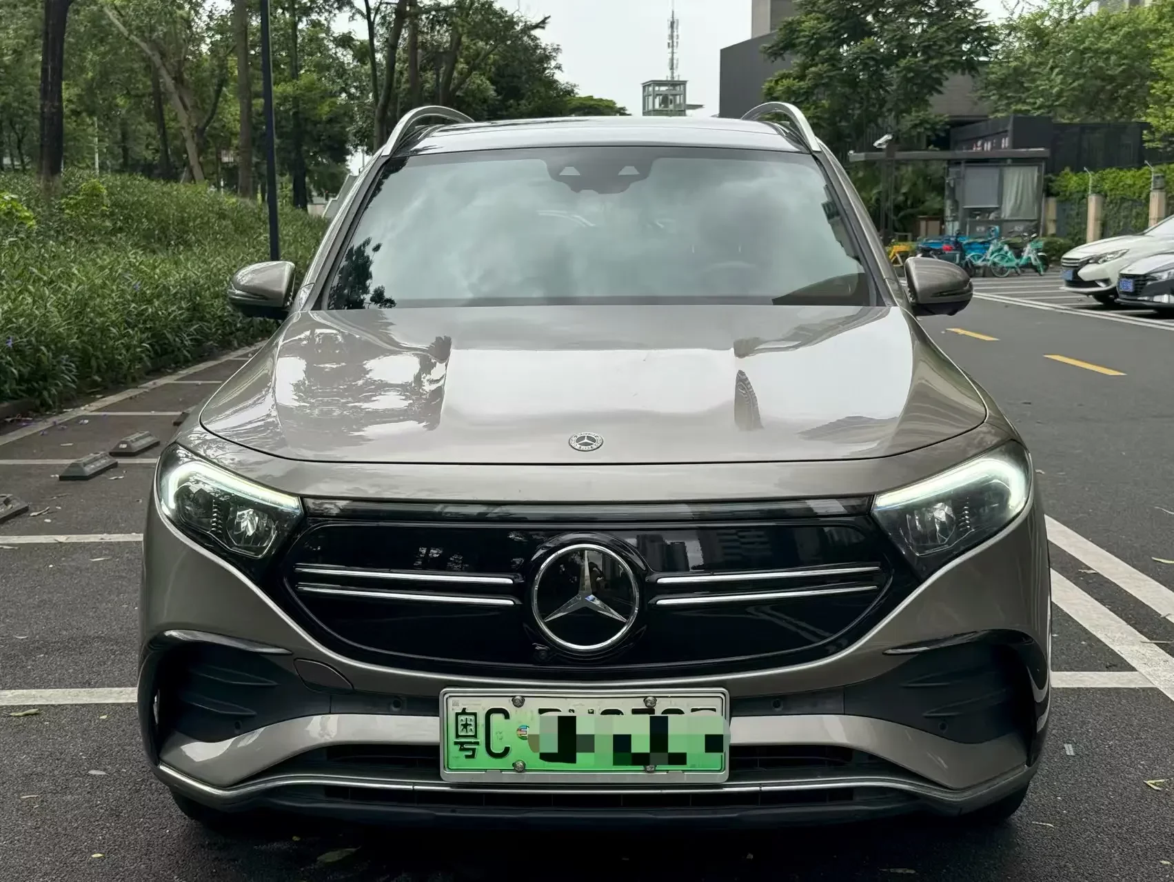 Mercedes-Benz EQB