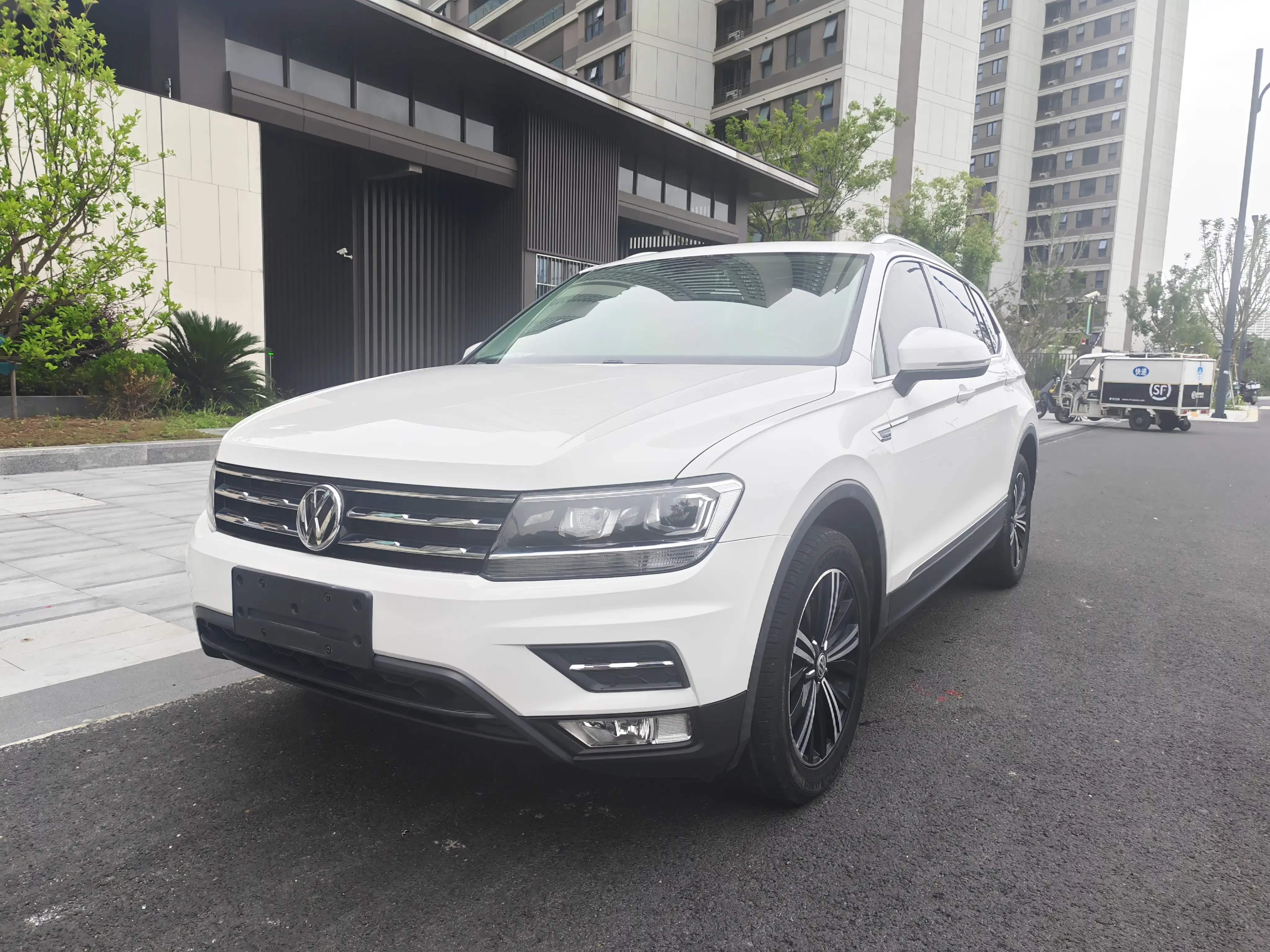 Volkswagen Tiguan L