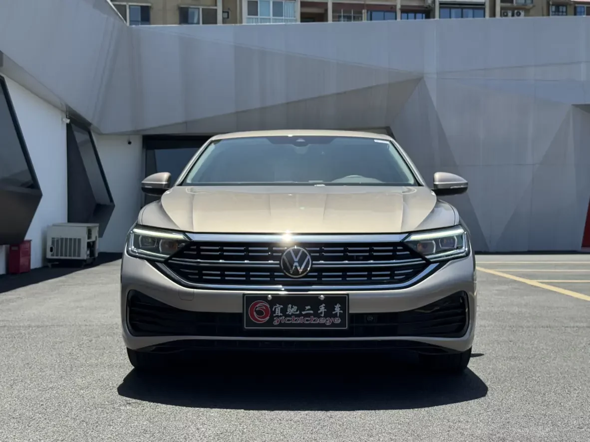 Volkswagen Sagitar