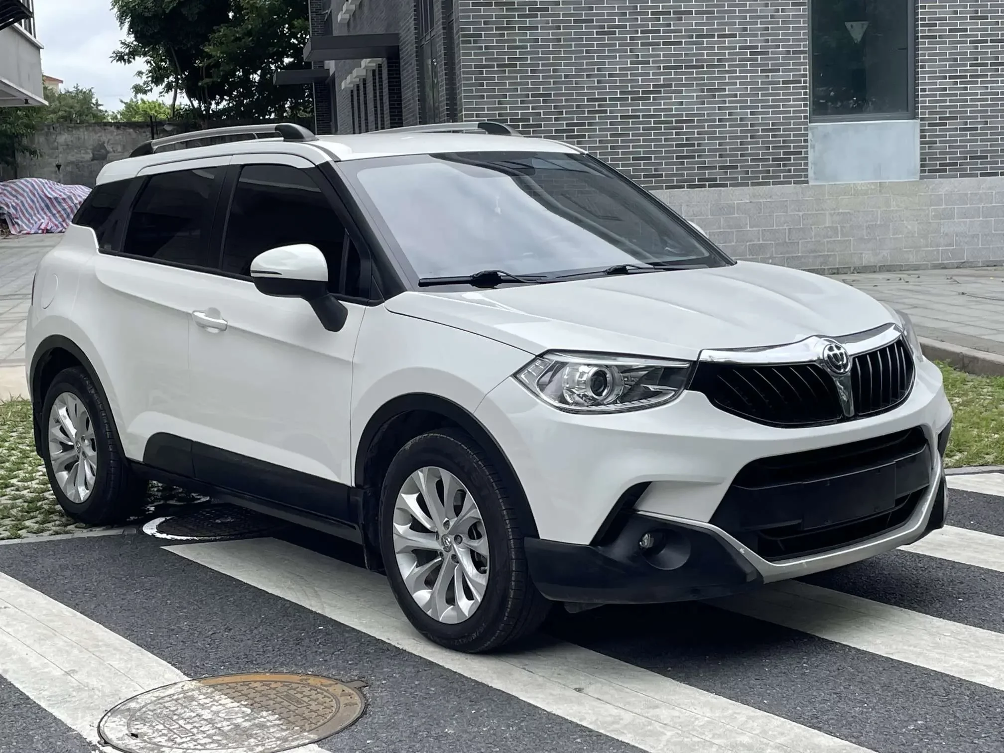 Brilliance China V3