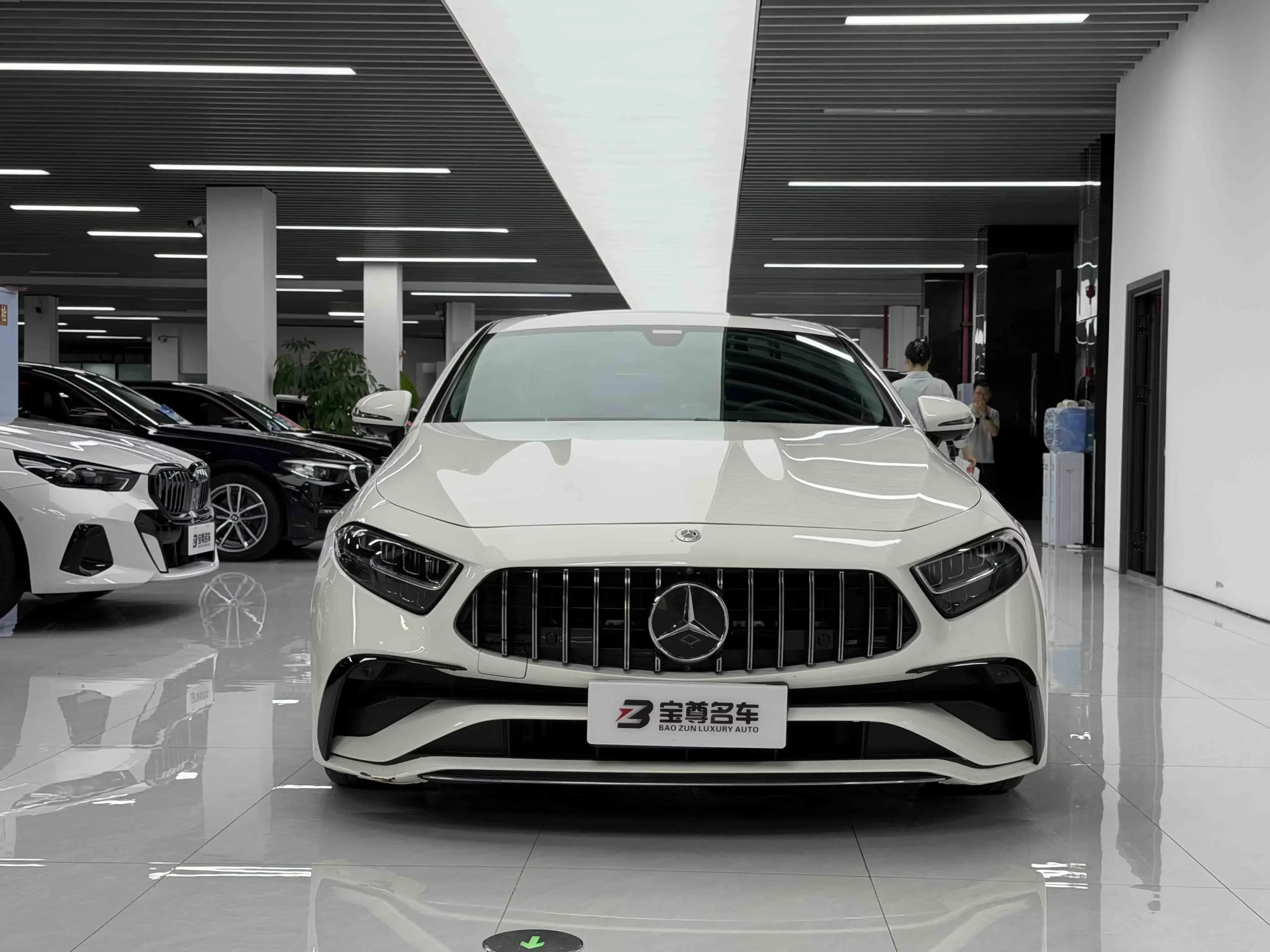 Mercedes-Benz CLS