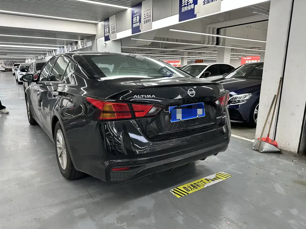 Nissan Altima