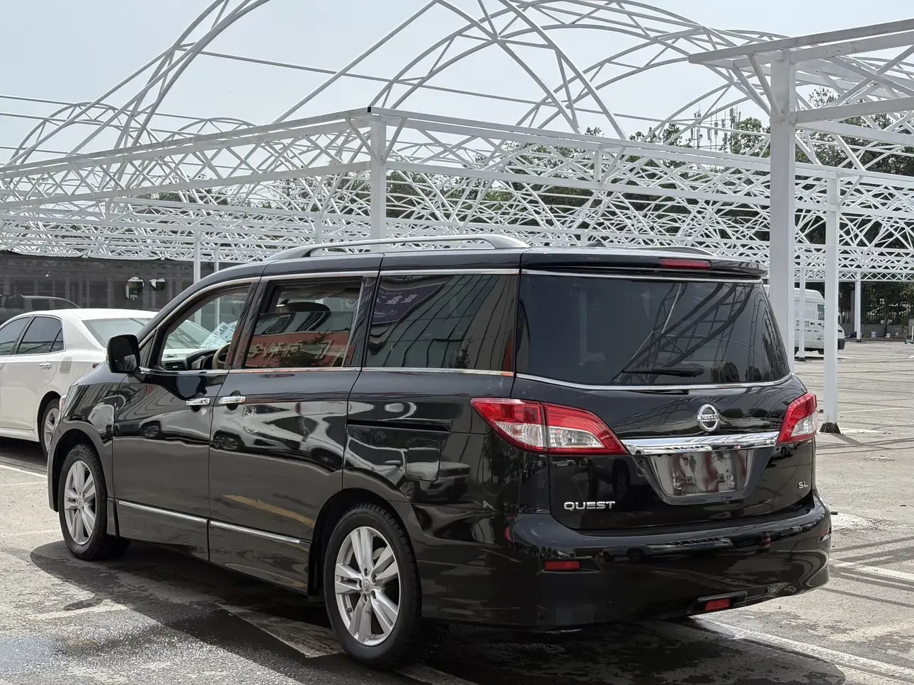Nissan nobleman