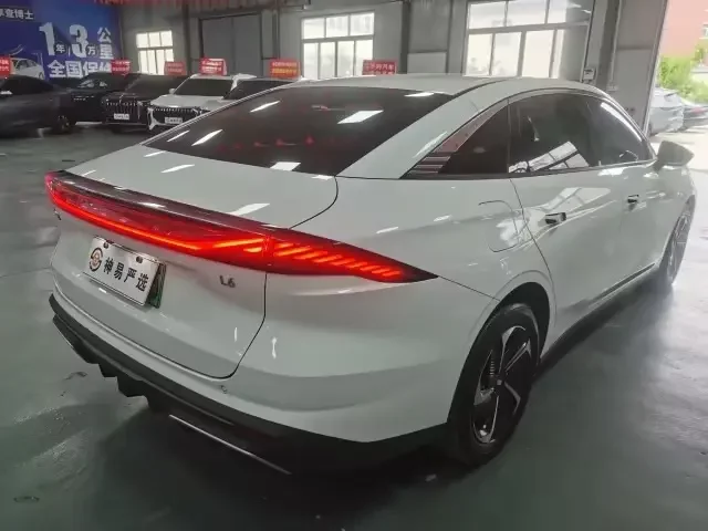 Geely Galaxy L6