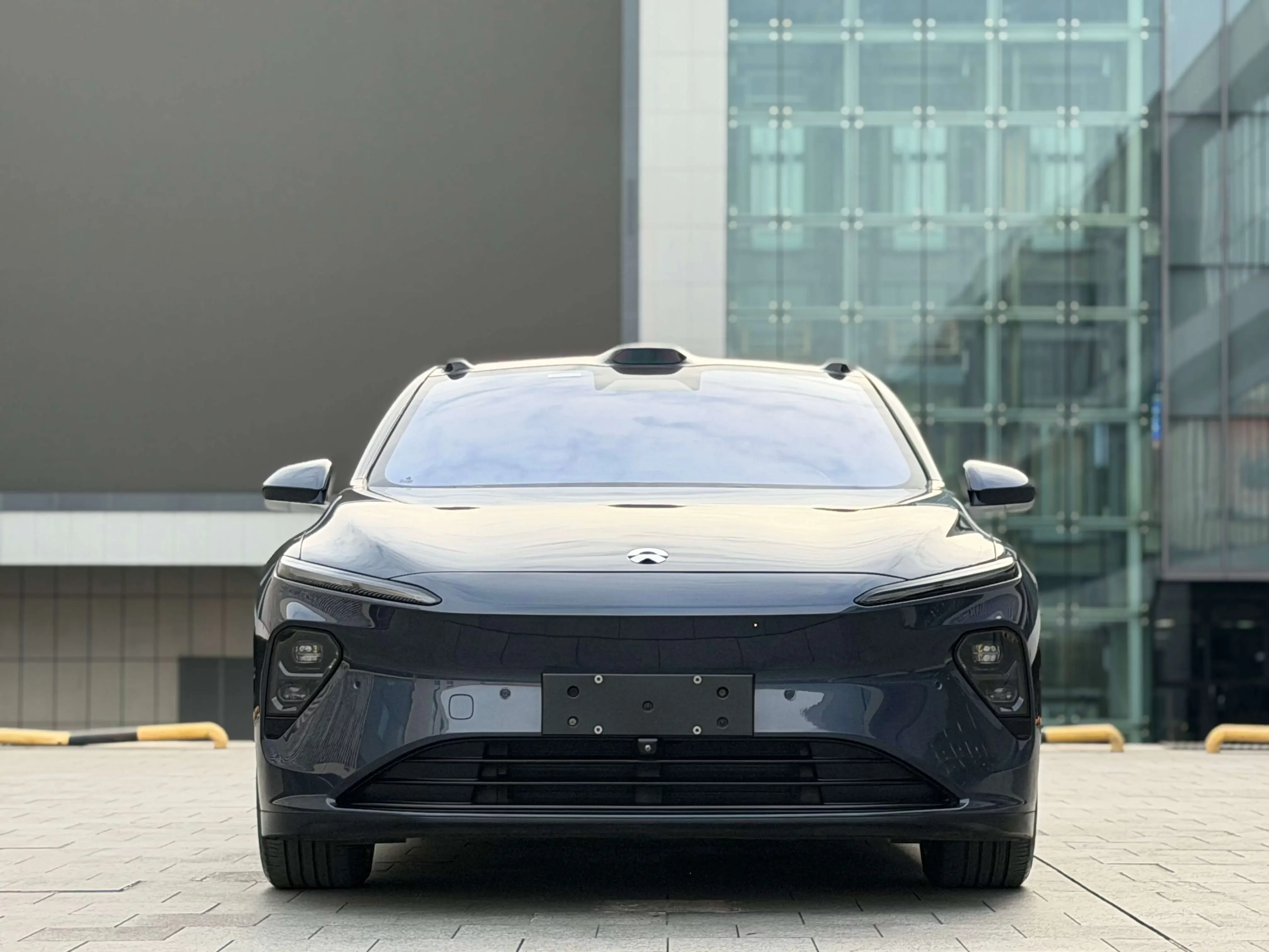 NIO ET7
