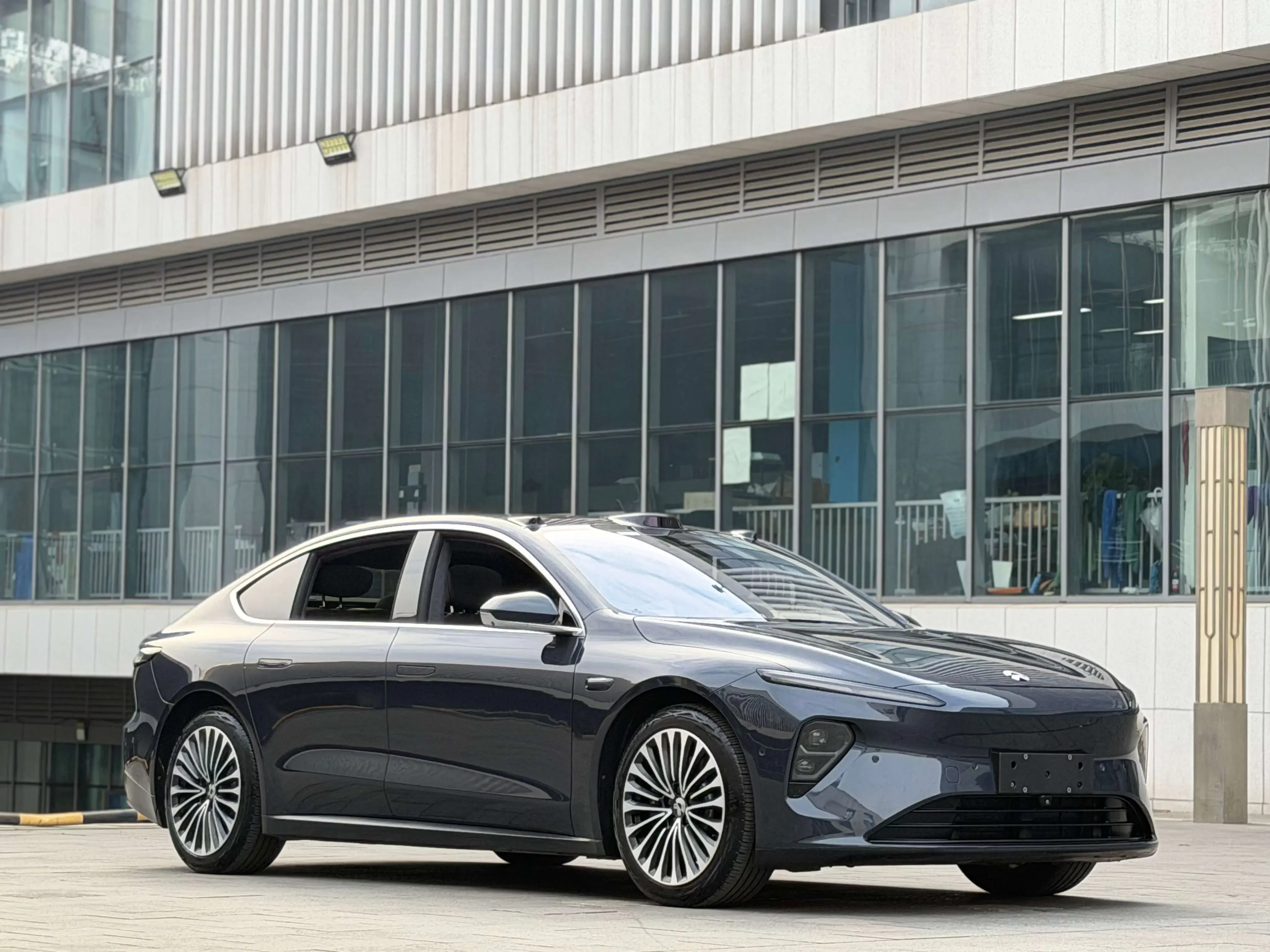 NIO ET7