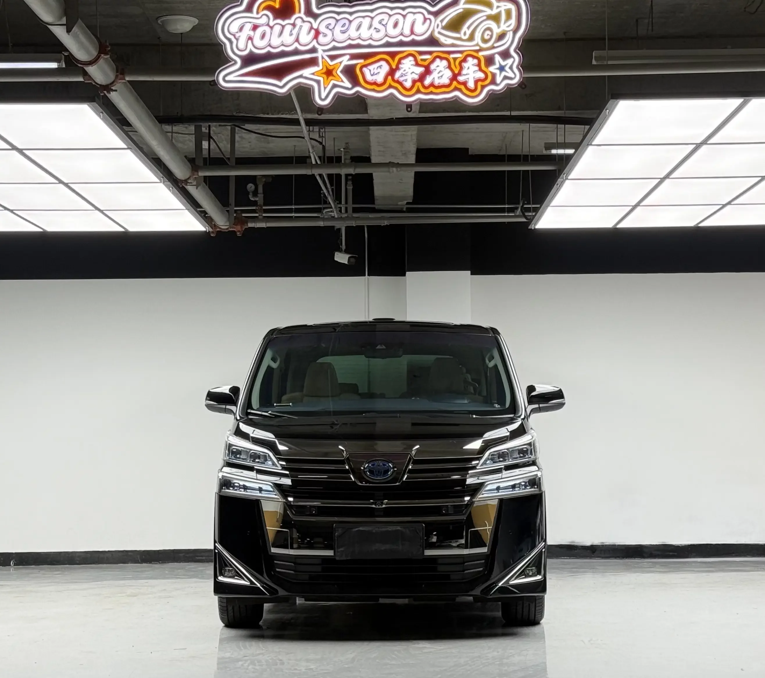 Toyota Crown Wellfire