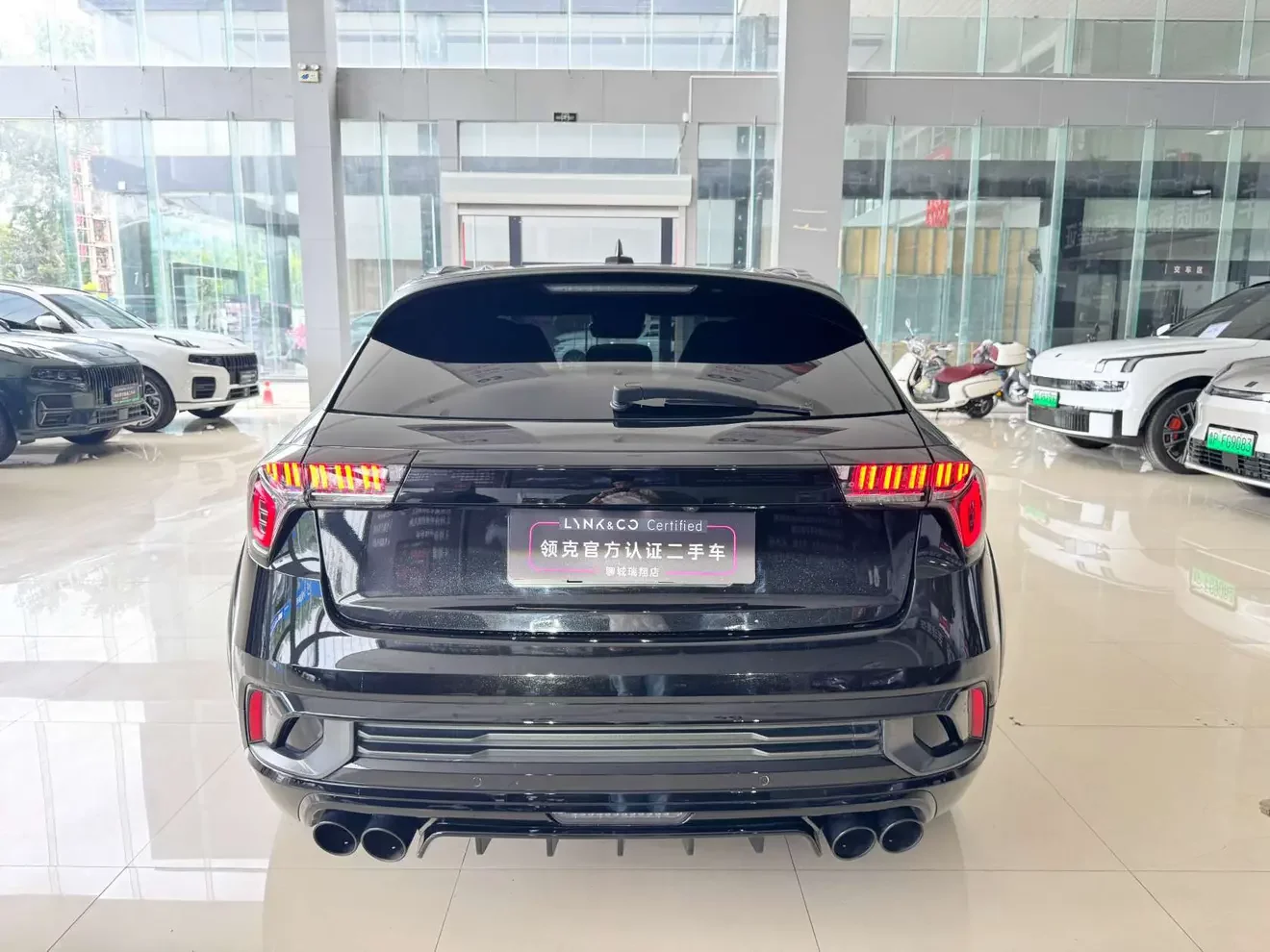 Lynk & Co 02 Hatchback