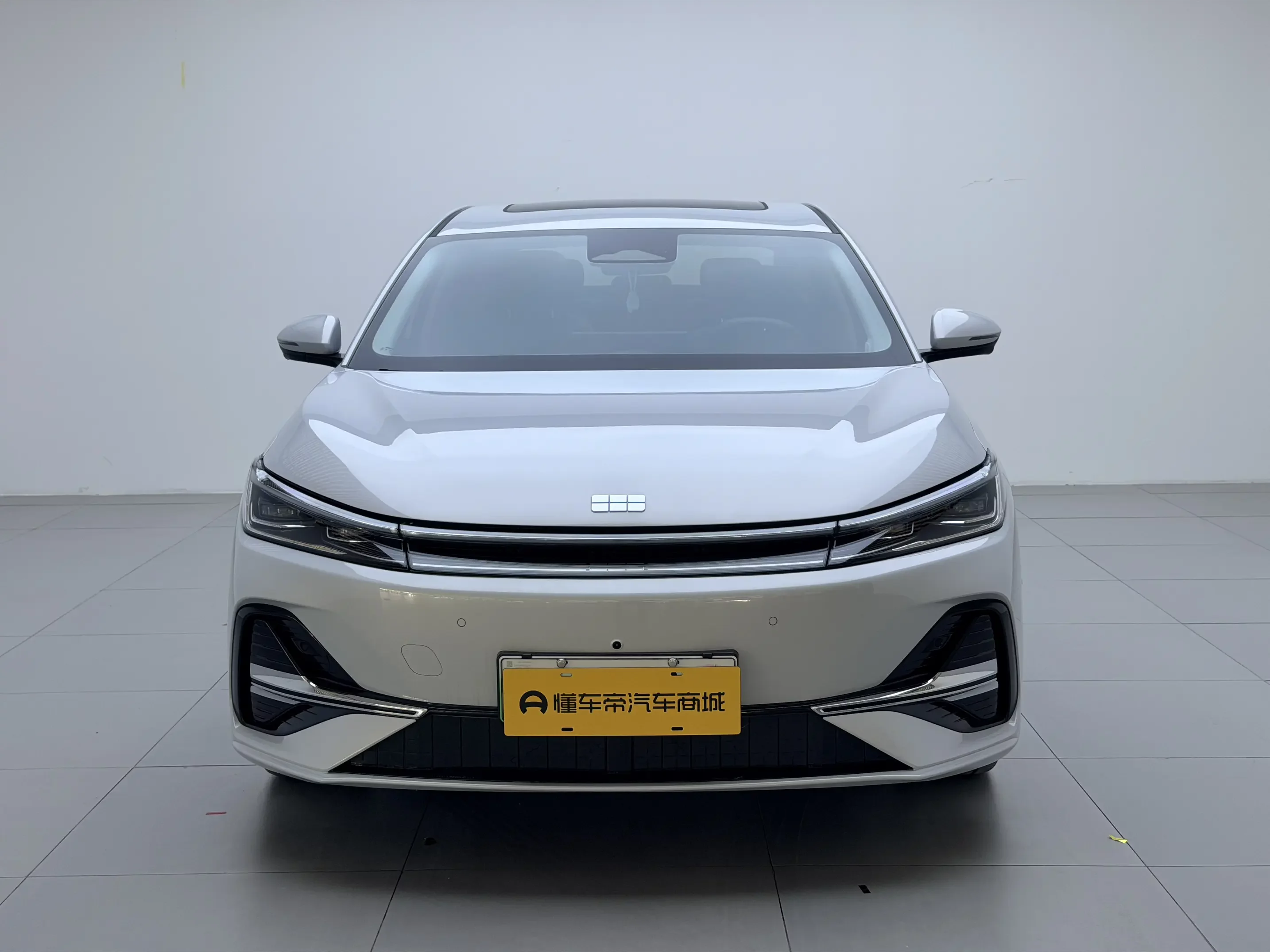 Geely Galaxy A7 EM