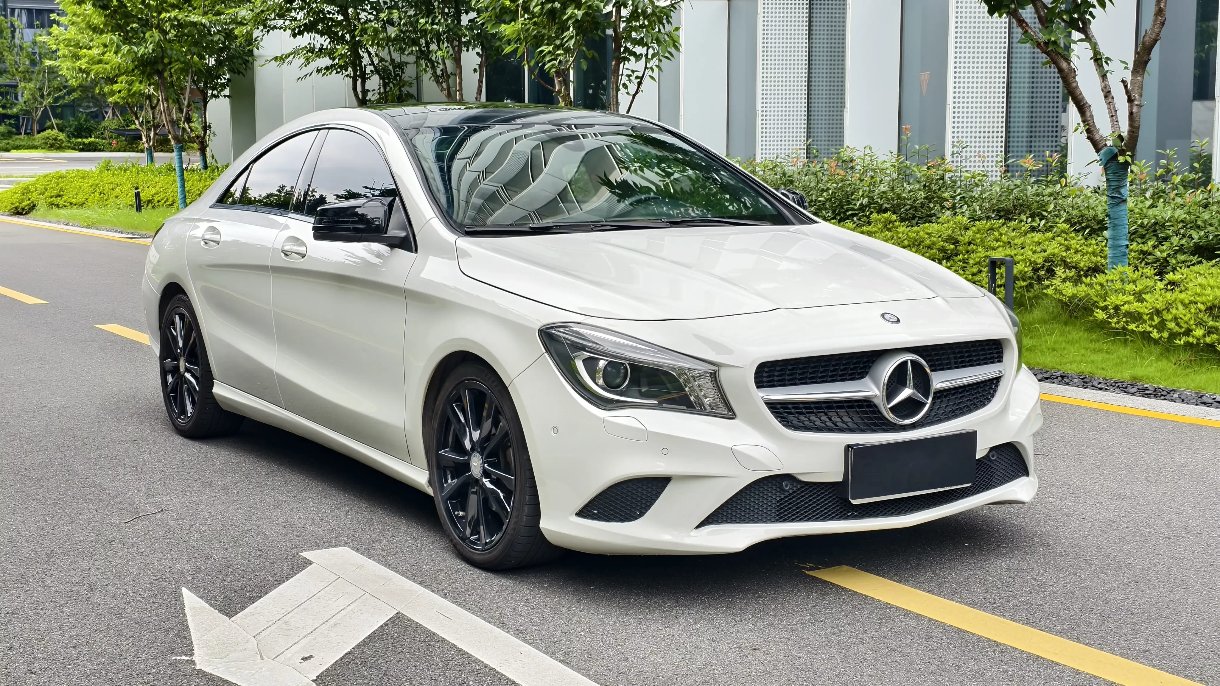 Mercedes-Benz CLA (Imported)