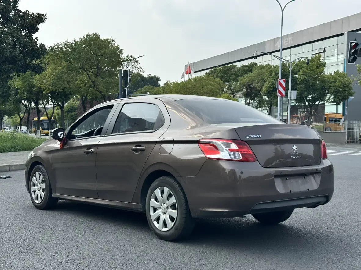 Peugeot 301