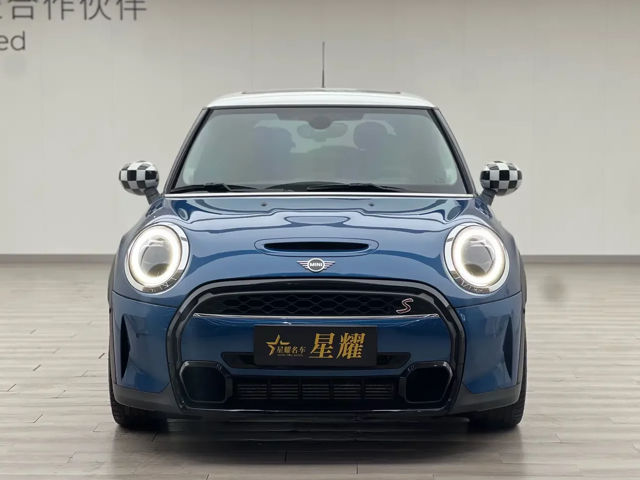 MINI 
