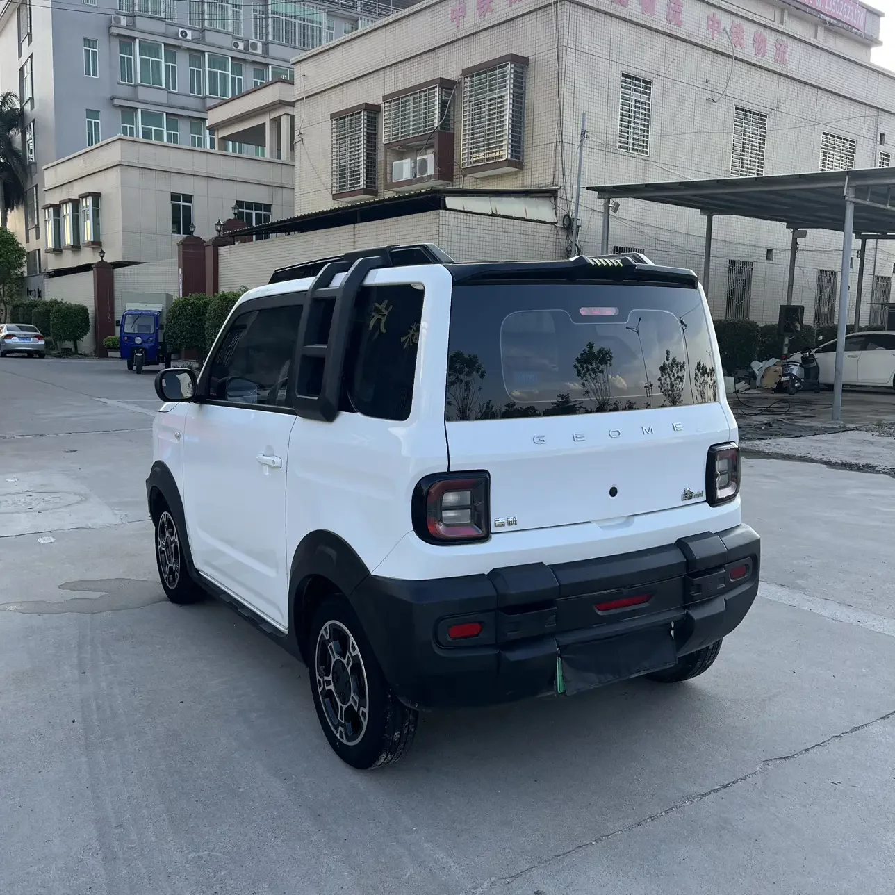 Geely panda