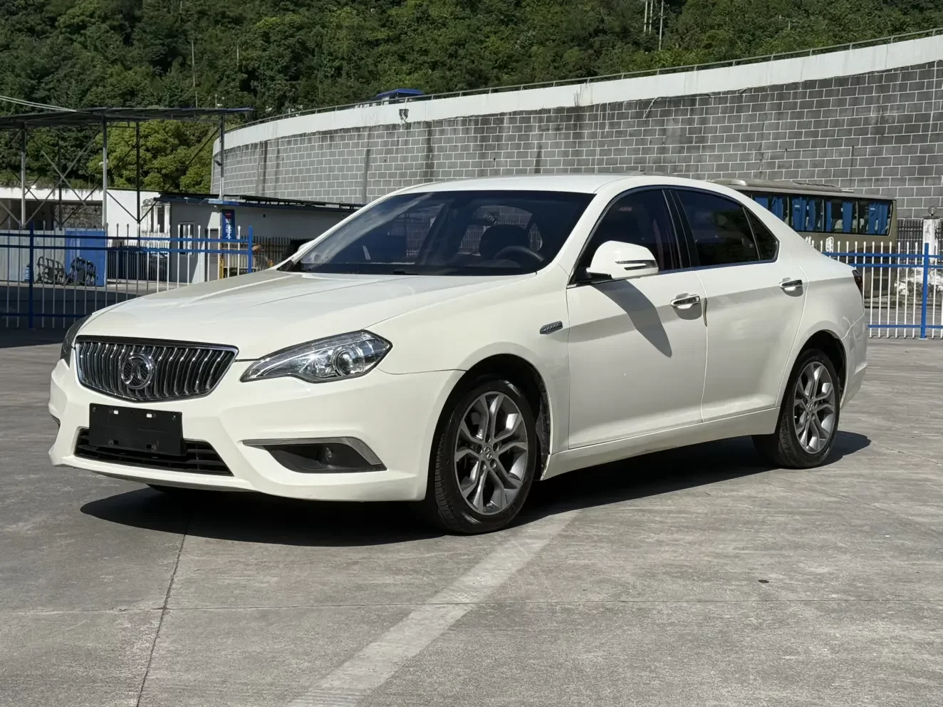 BAIC Saab D70