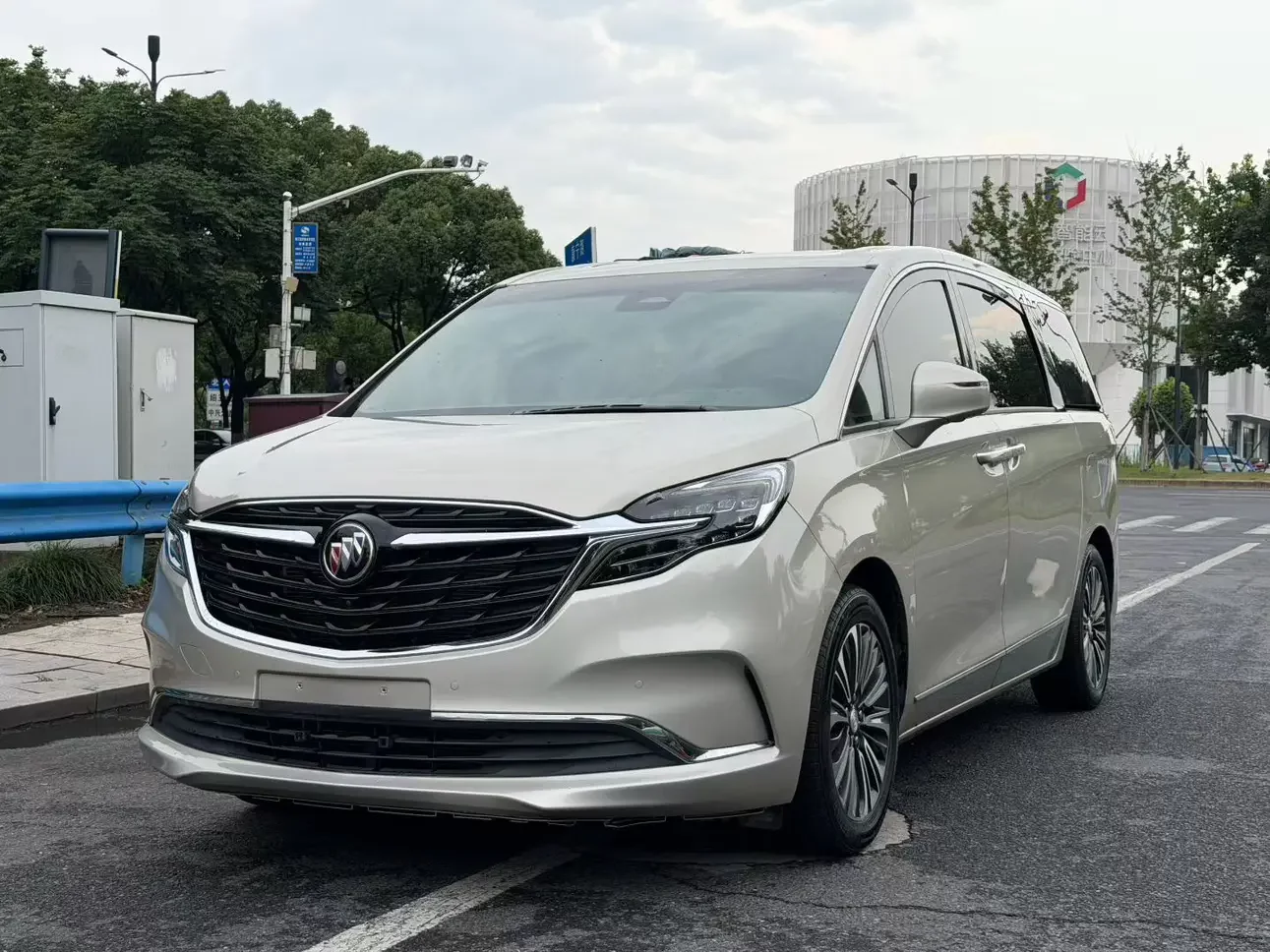 Buick GL8