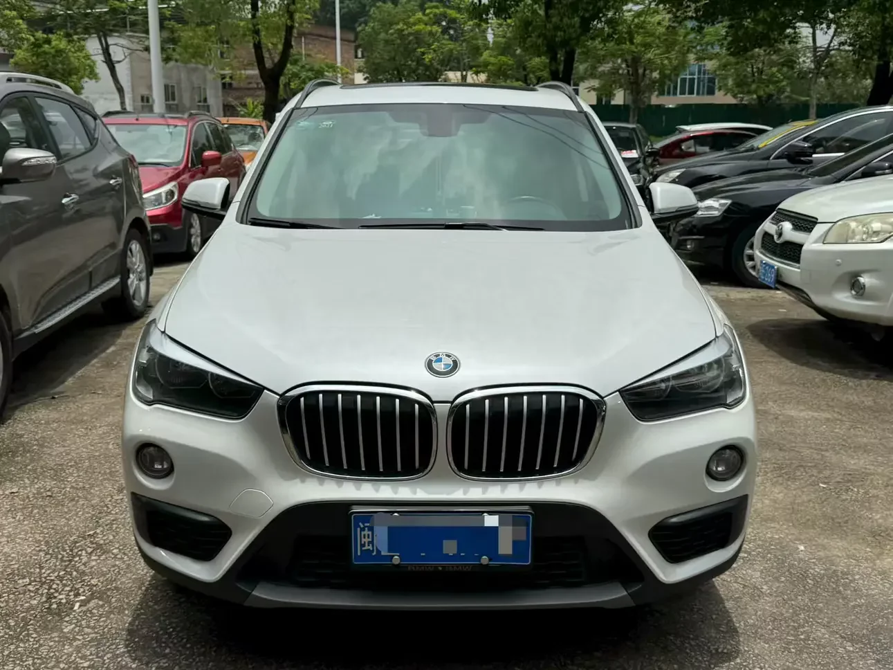 BMW X1  из Китая