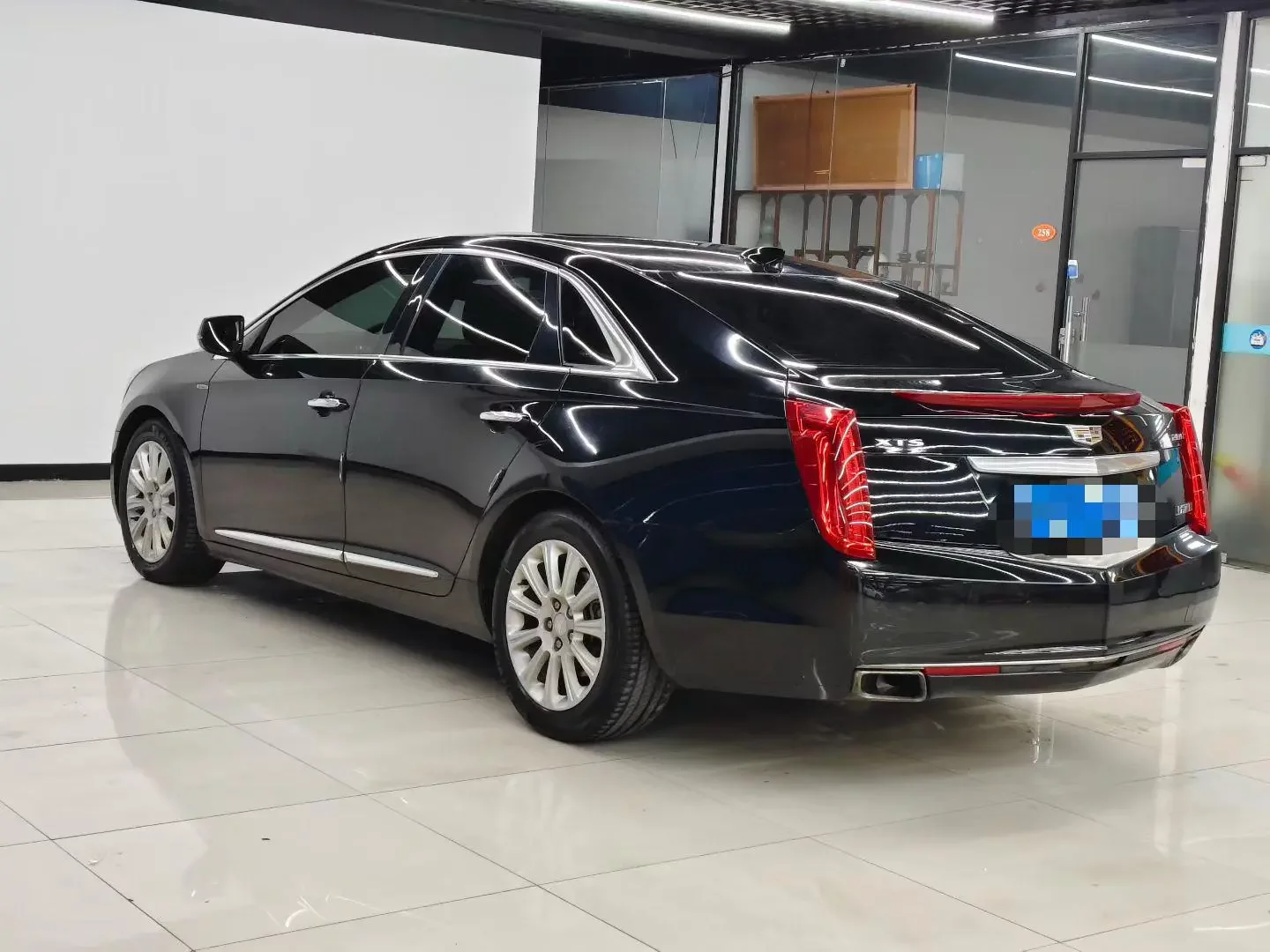 Cadillac XTS