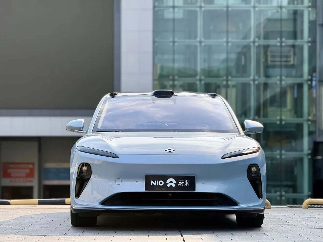 NIO ET5  из Китая