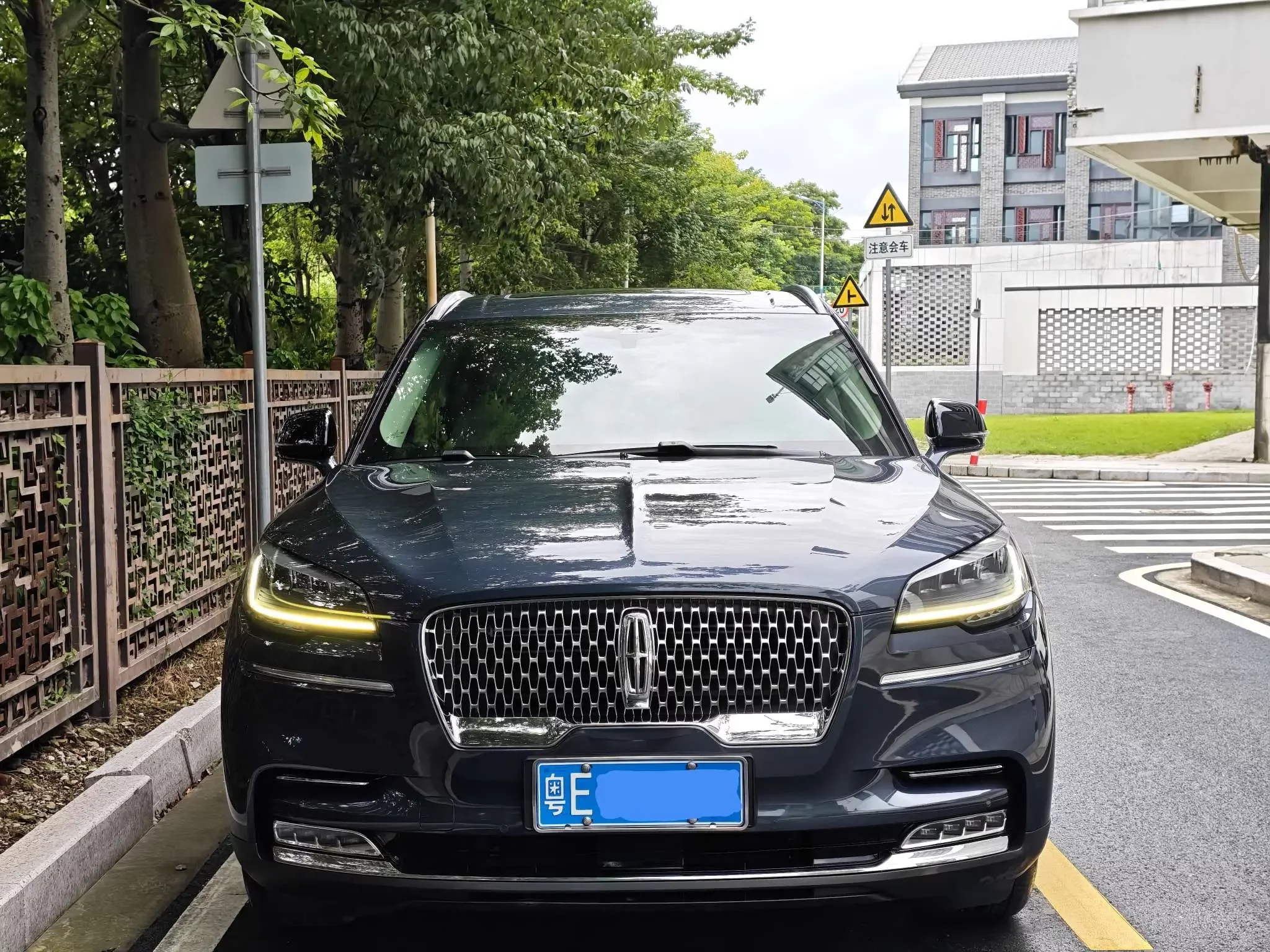 Lincoln aviator