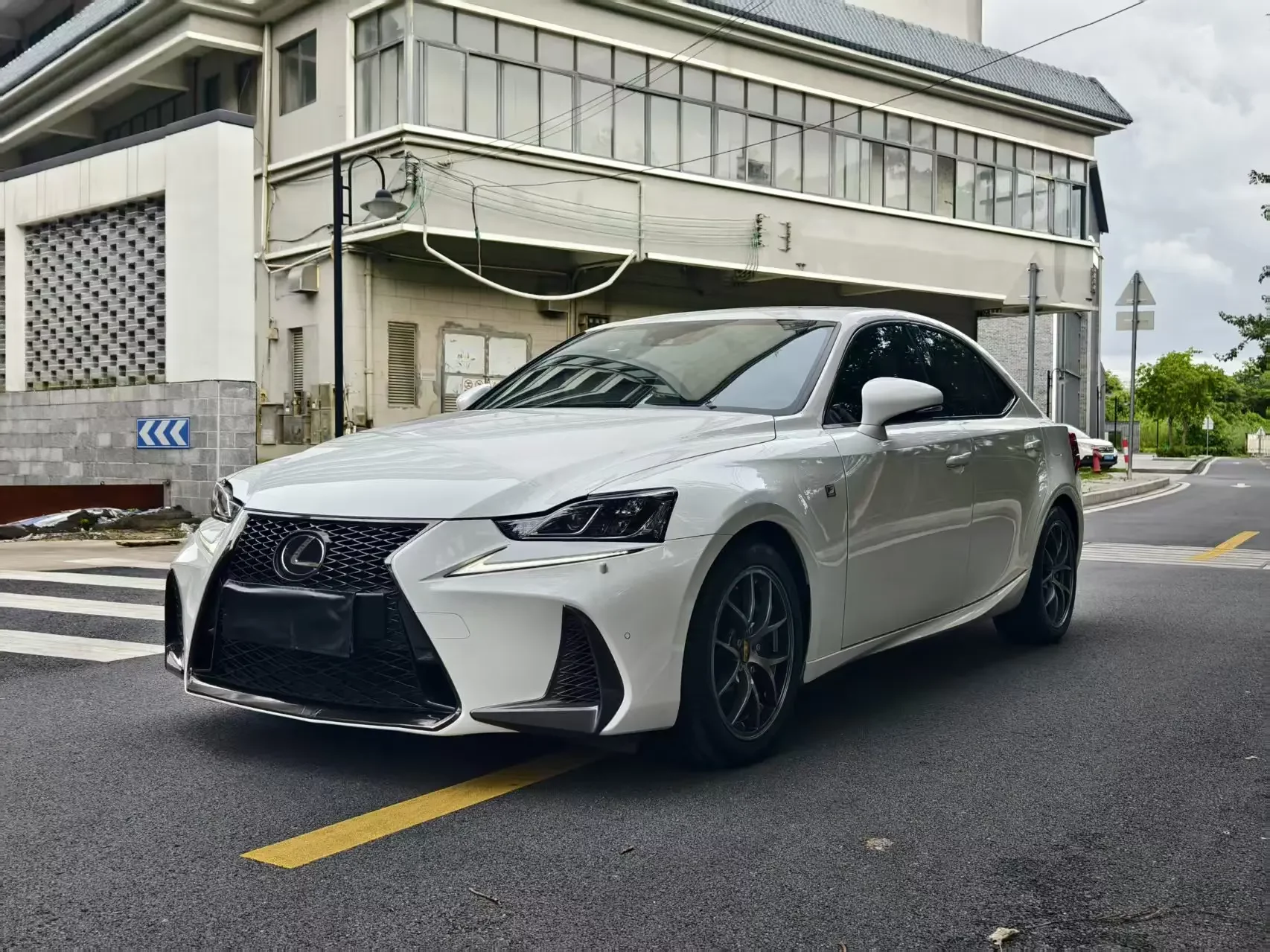 Lexus IS