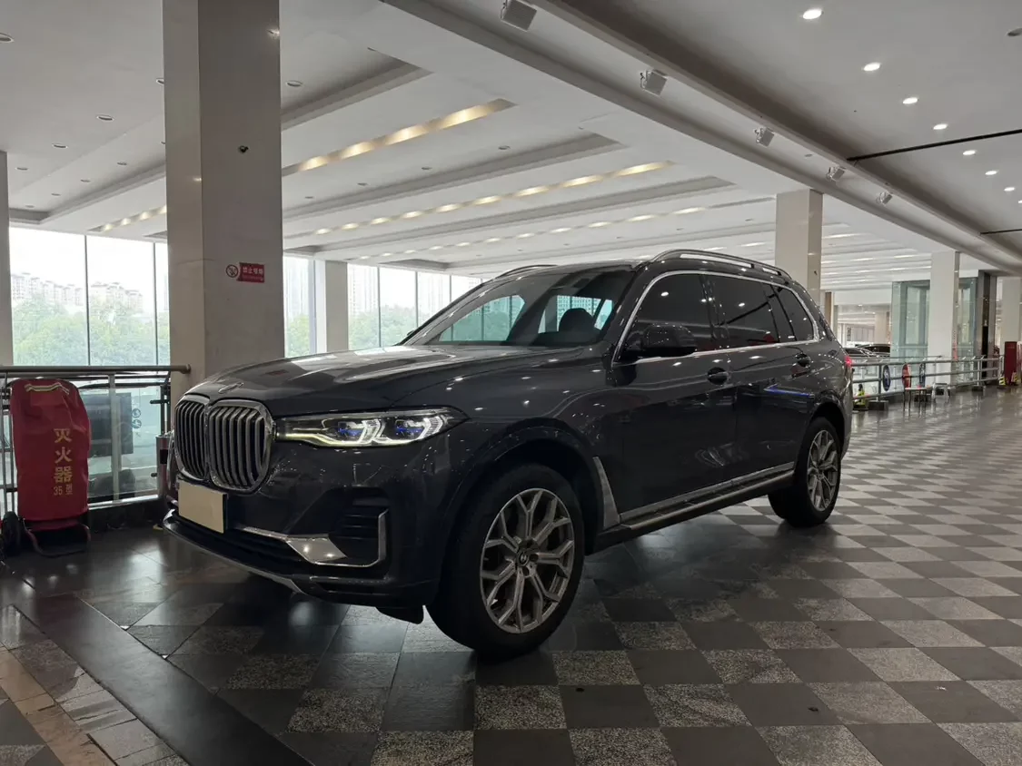 BMW X7  из Китая