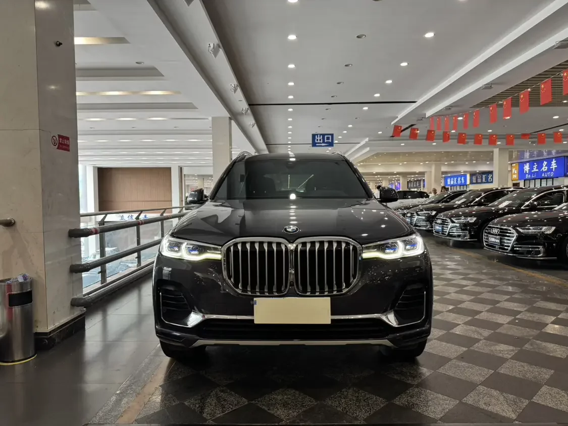 BMW X7  из Китая