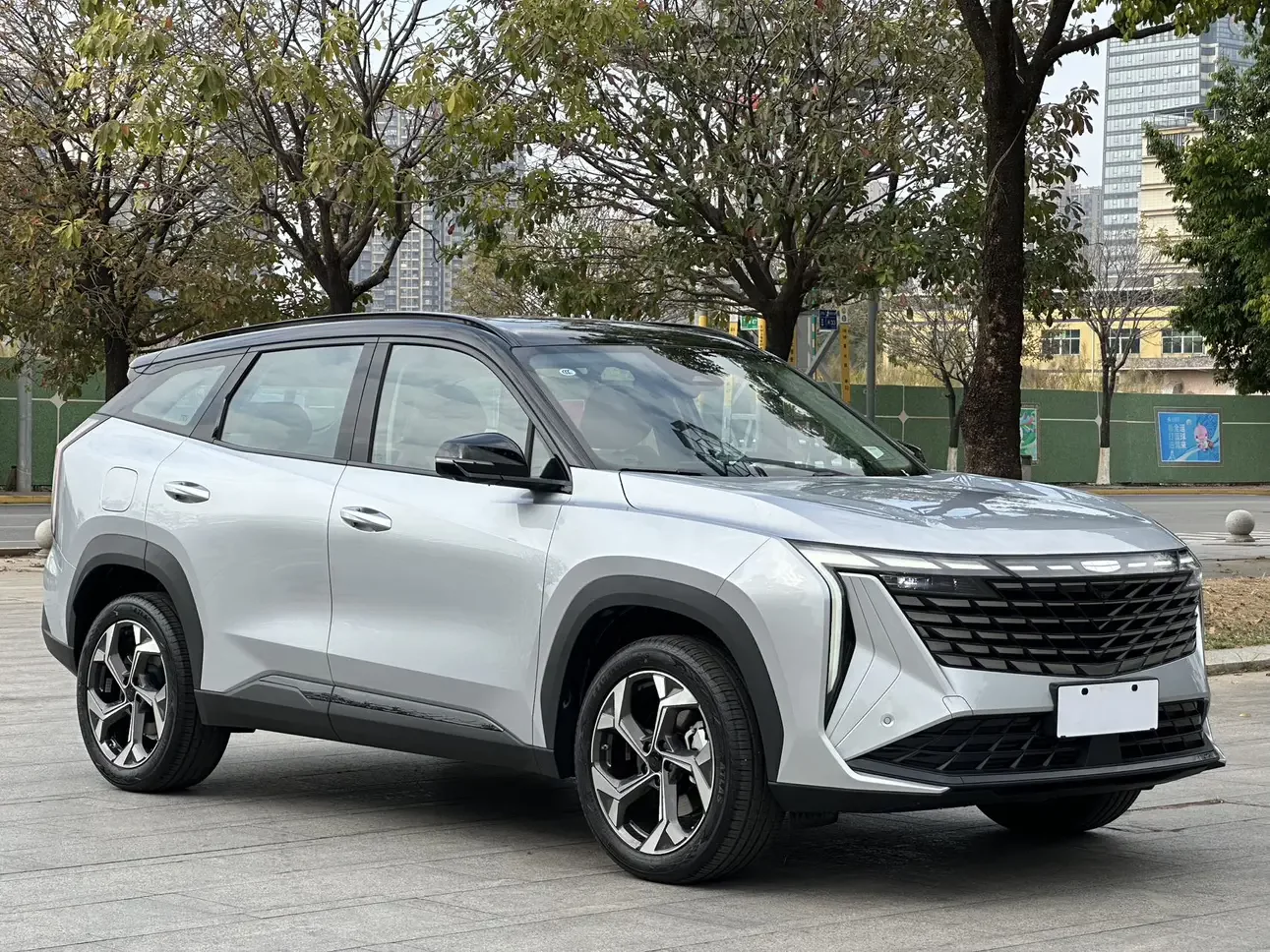 Geely Atlas L