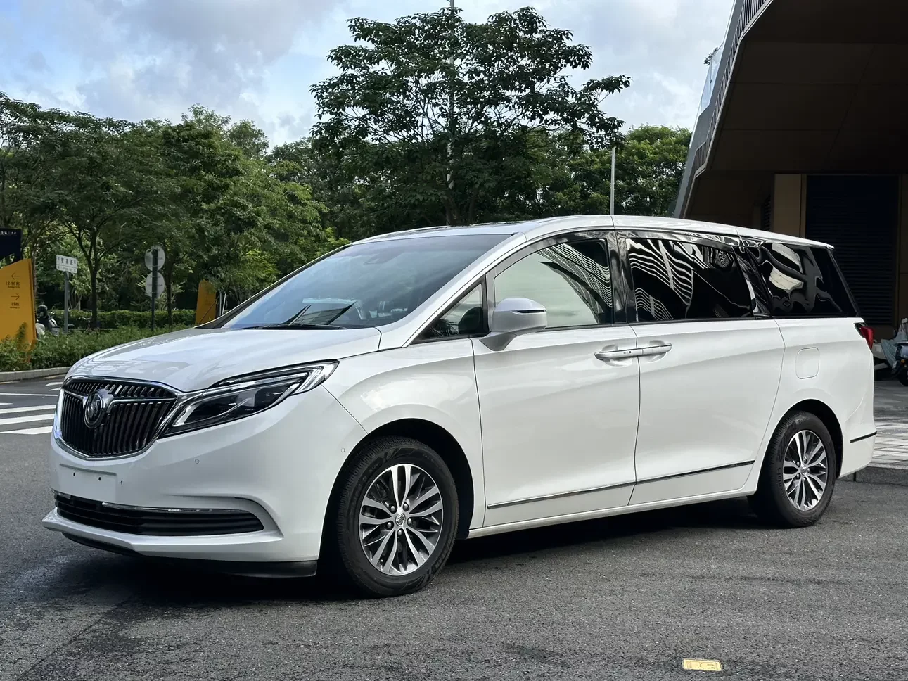 Buick GL8