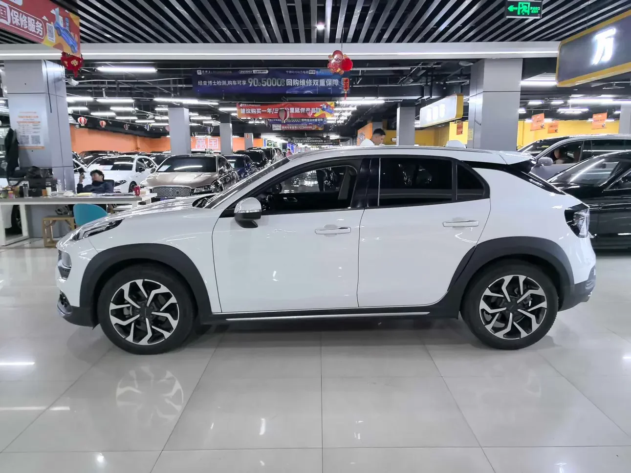 Lynk & Co 02