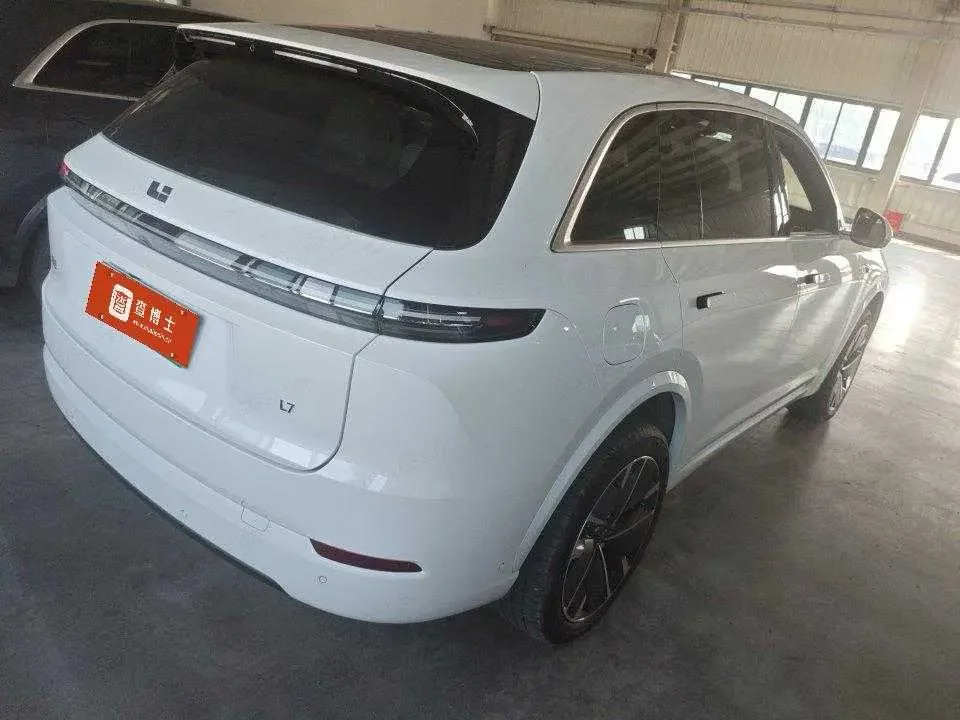 Lixiang L7