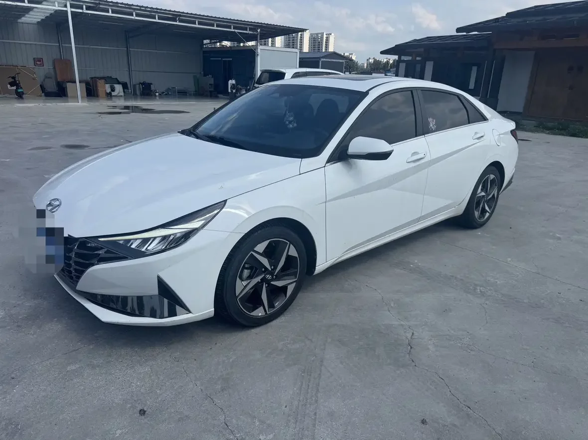Hyundai Elantra
