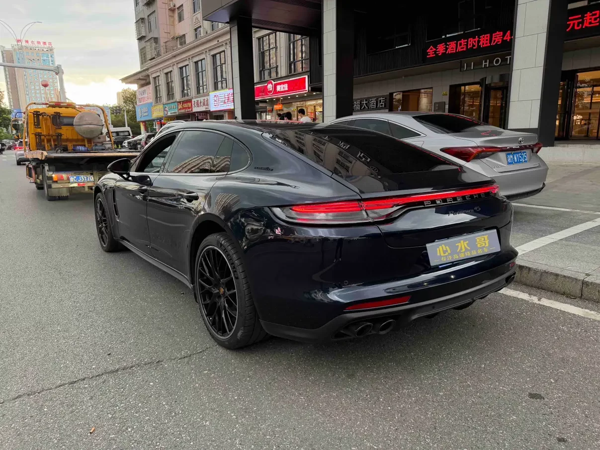Porsche Panamera