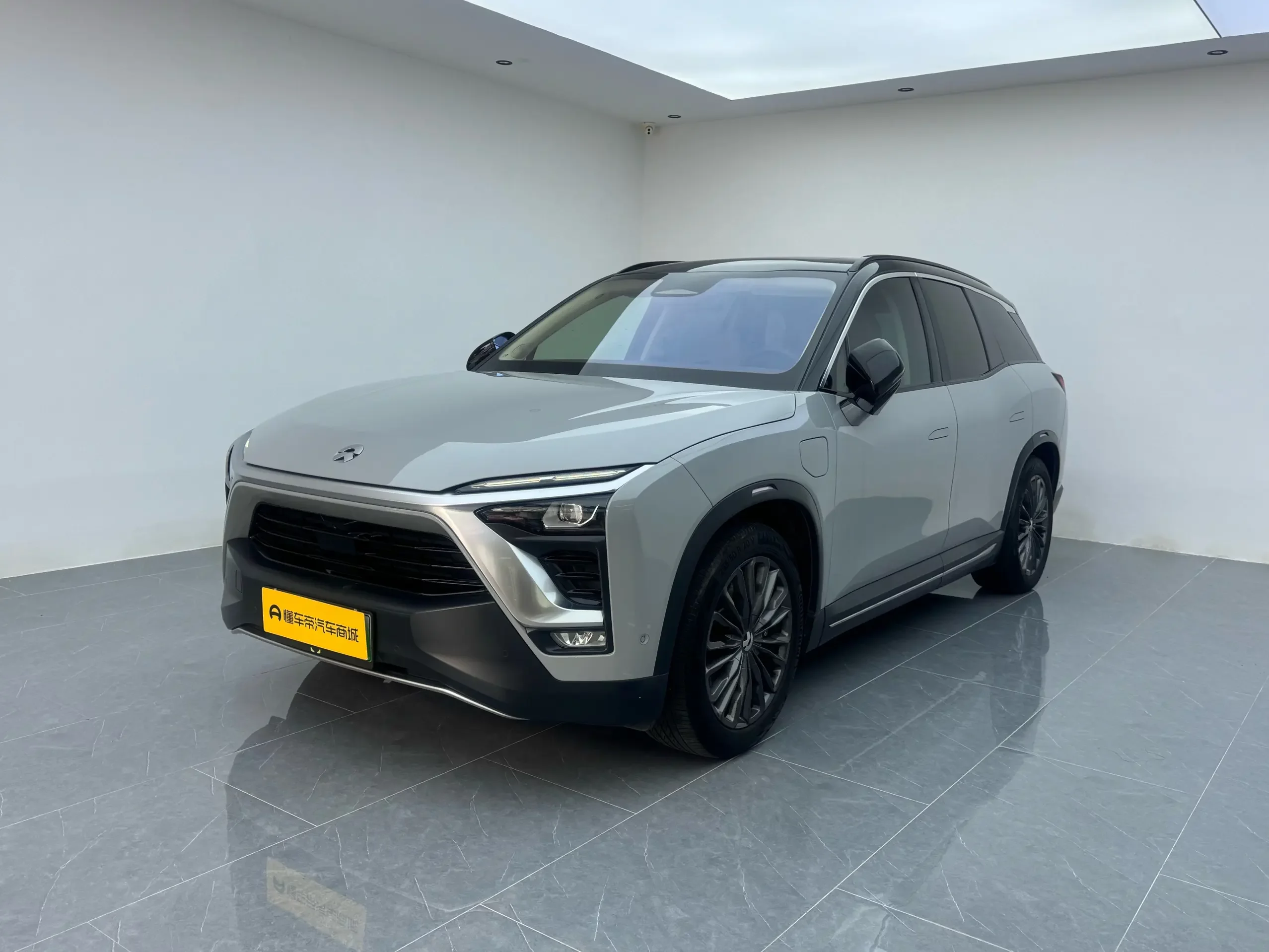NIO ES8