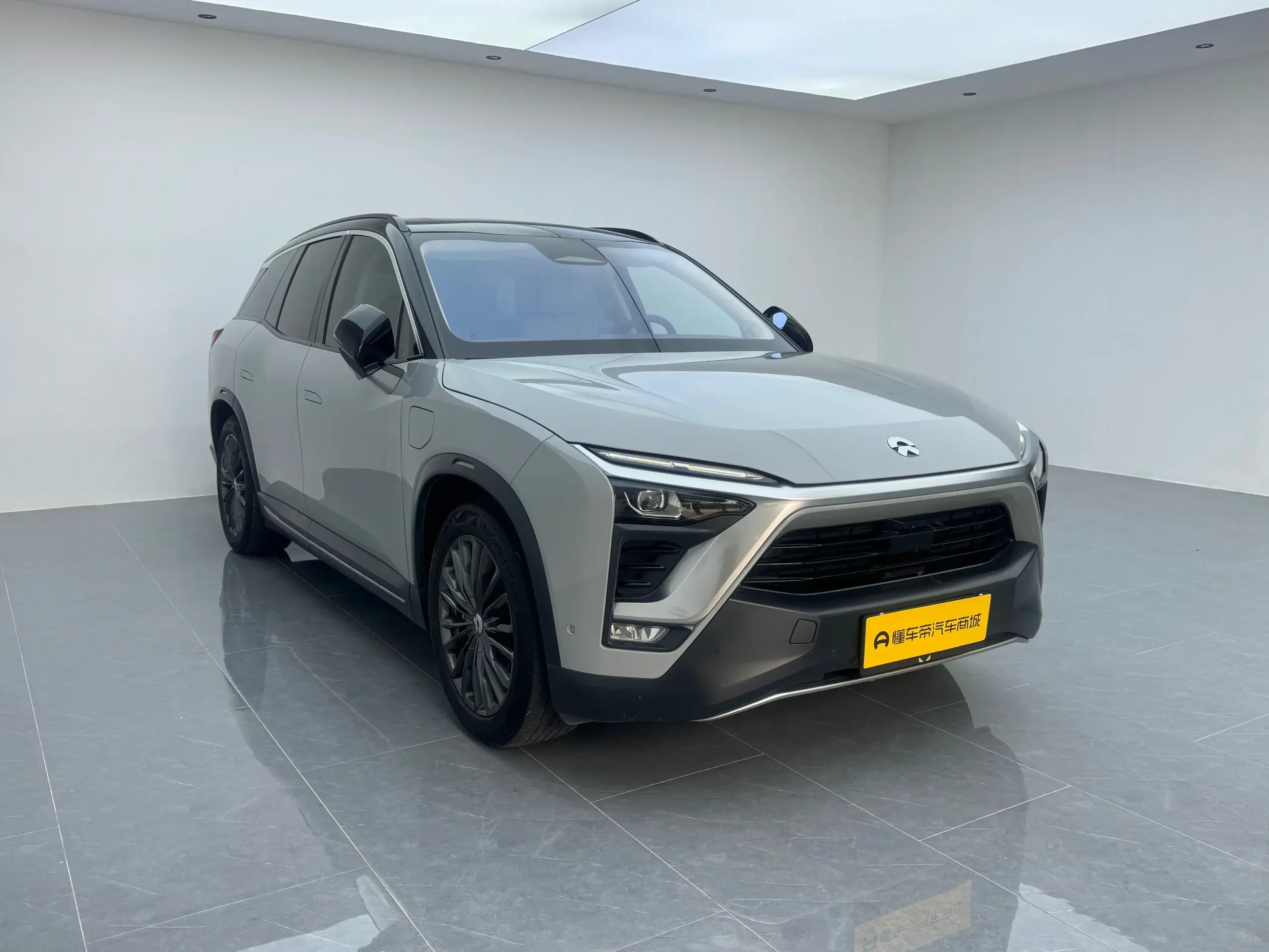 NIO ES8