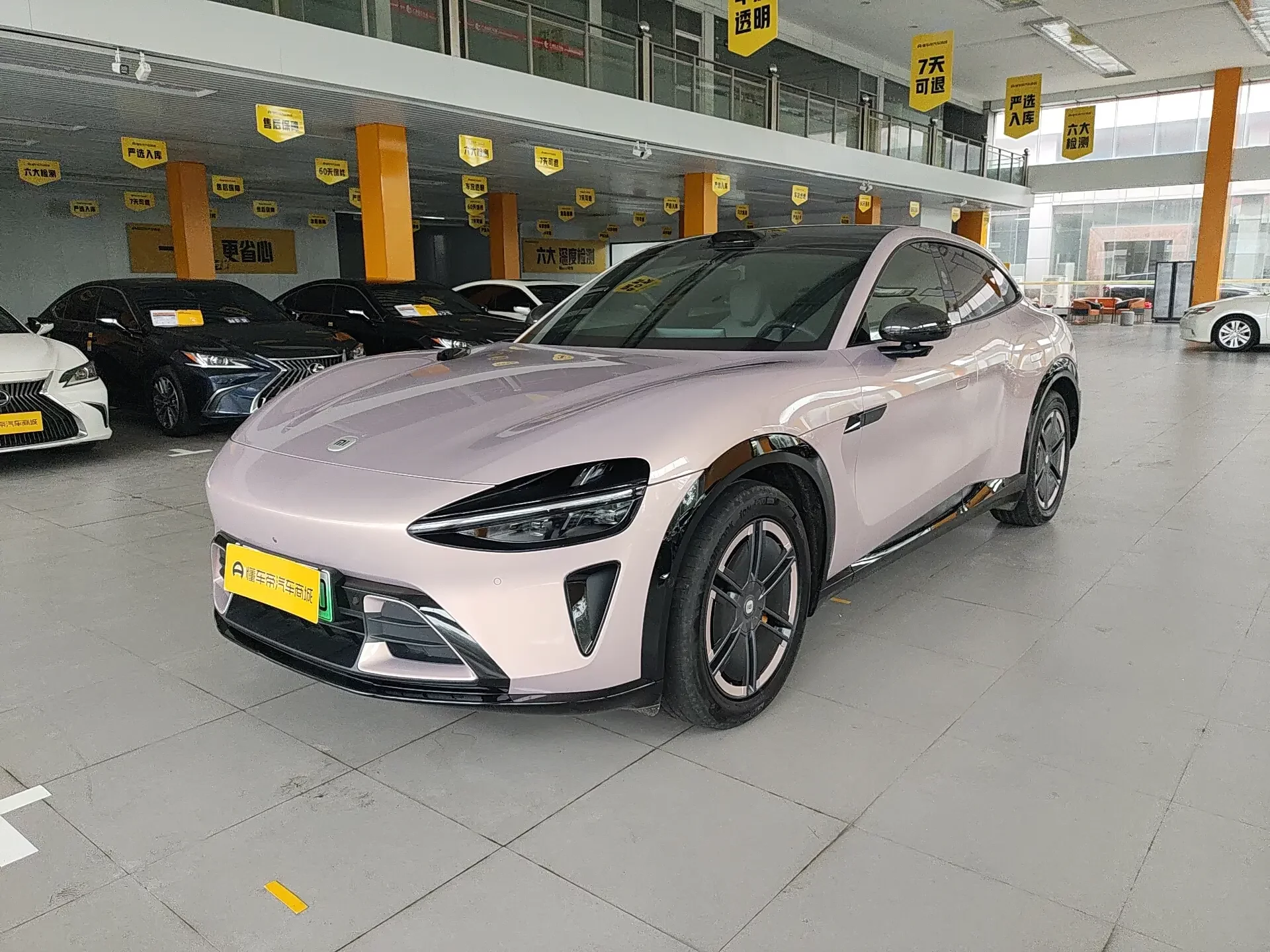 Xiaomi car Xiaomi YU7  из Китая