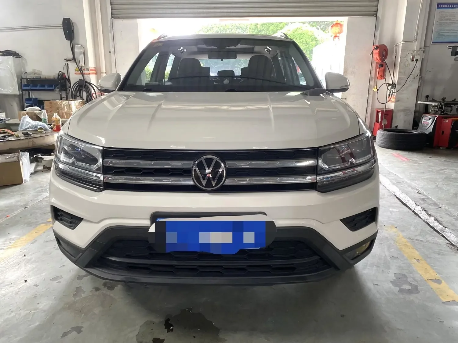 Volkswagen Tharu
