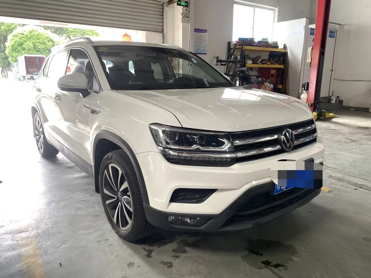 Volkswagen Tharu