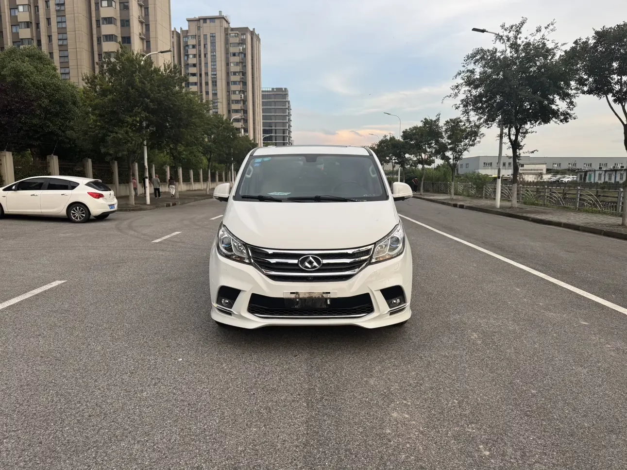 Datong Maxus G10  из Китая