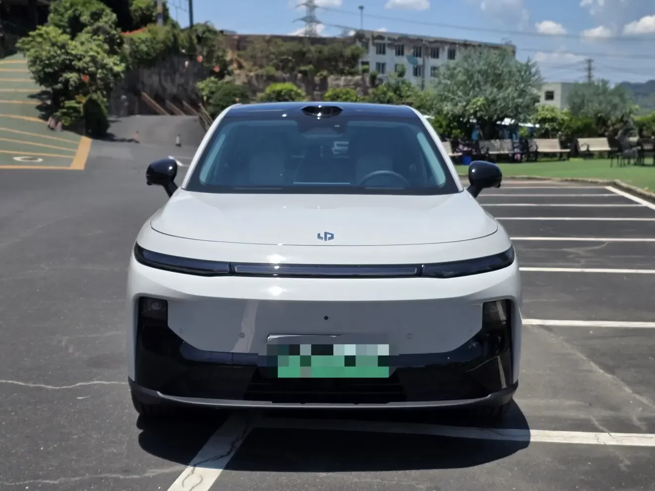 Leapmotor B10