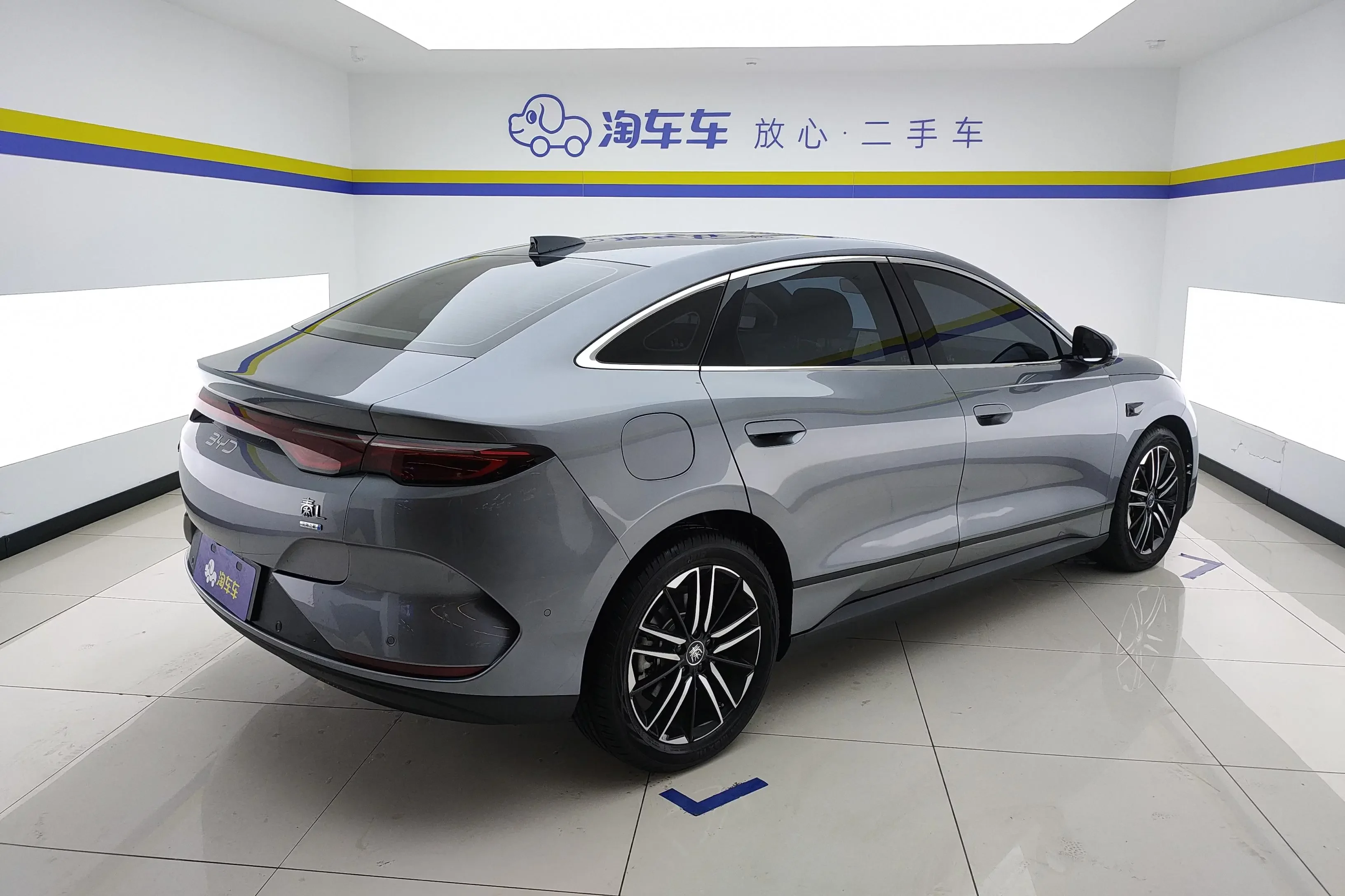 BYD Qin L EV