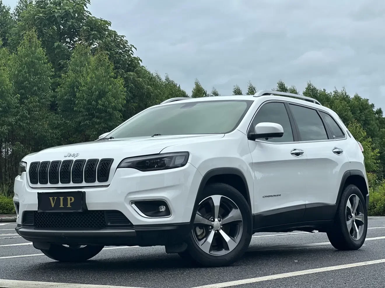 Jeep Cherokee  из Китая