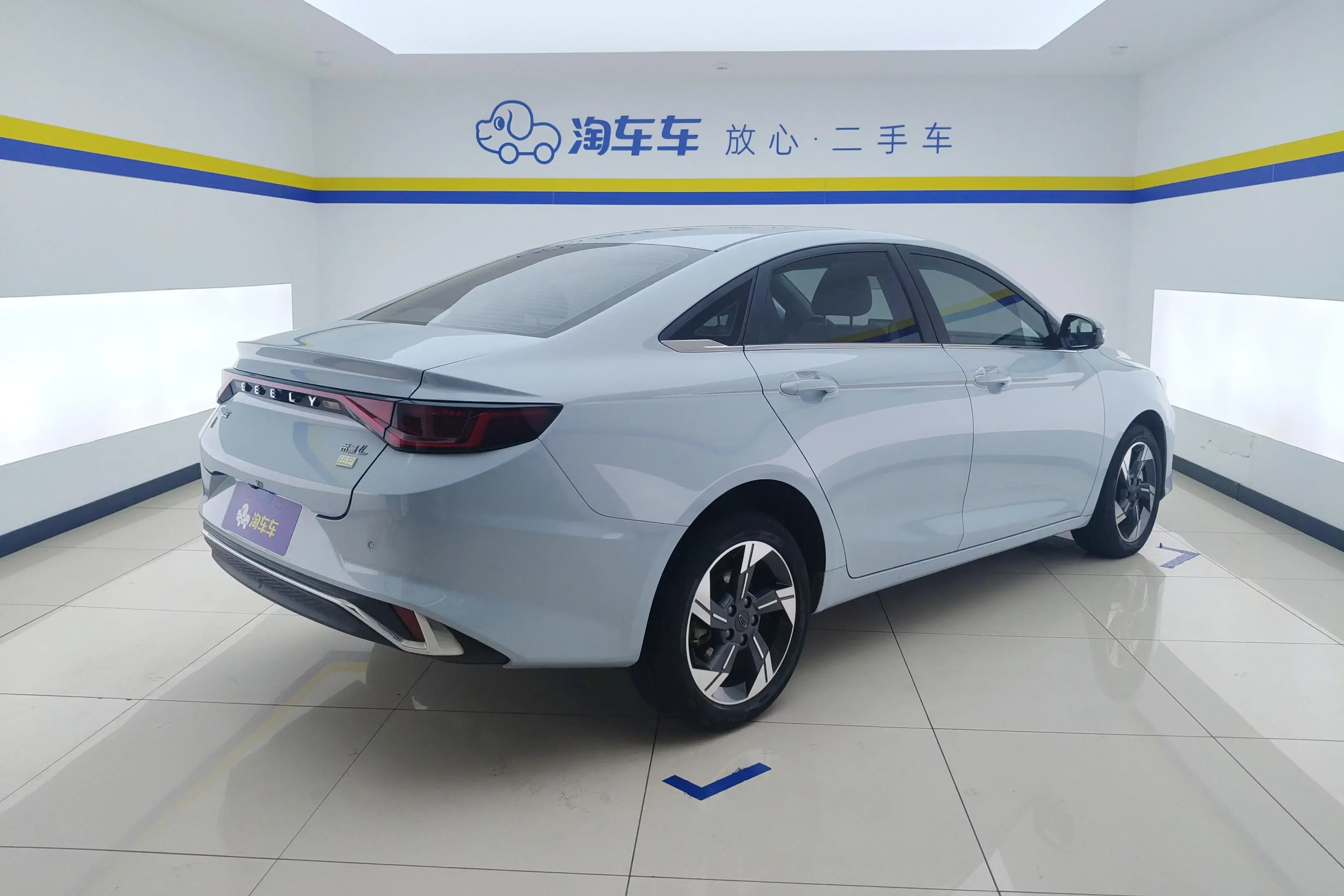 Geely Emgrand L HiP