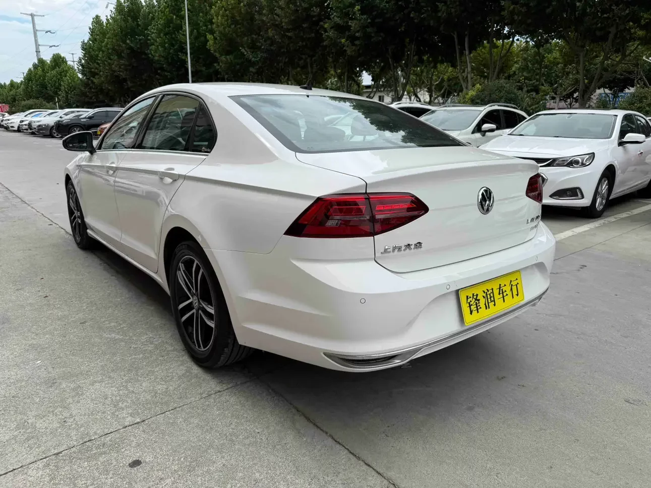Volkswagen Lamando