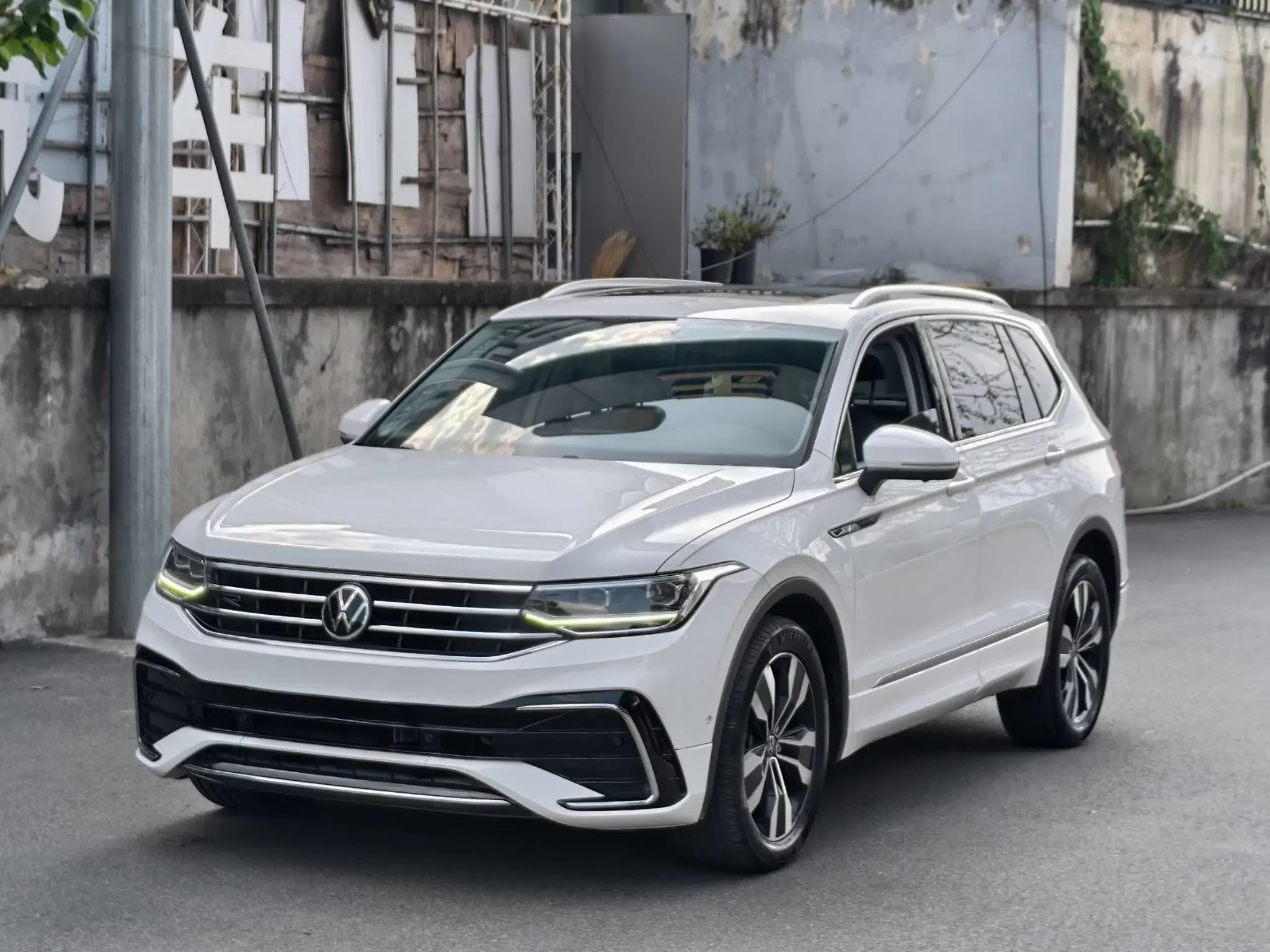 Volkswagen Tiguan L
