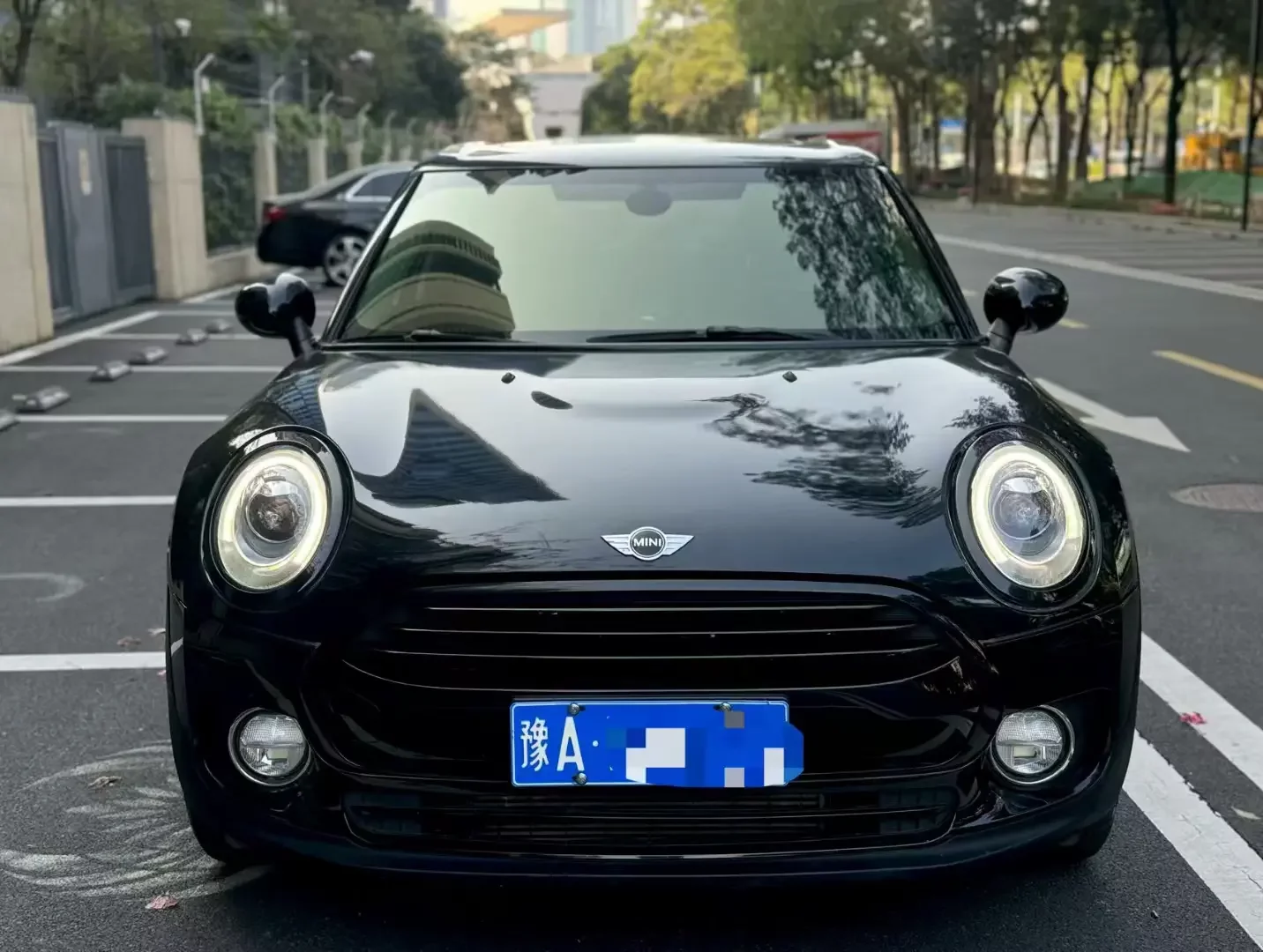 MINI CLUBMAN