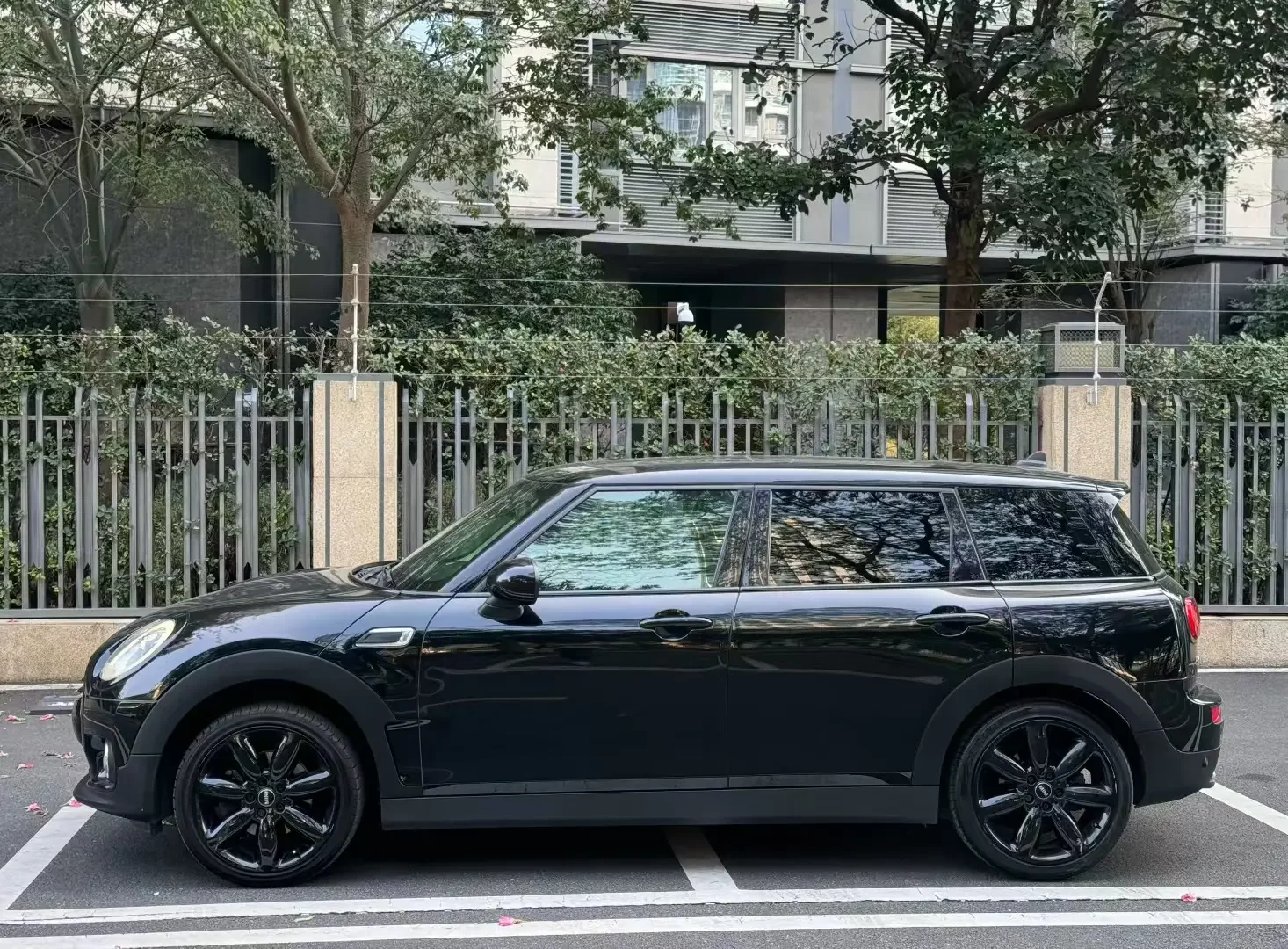 MINI CLUBMAN