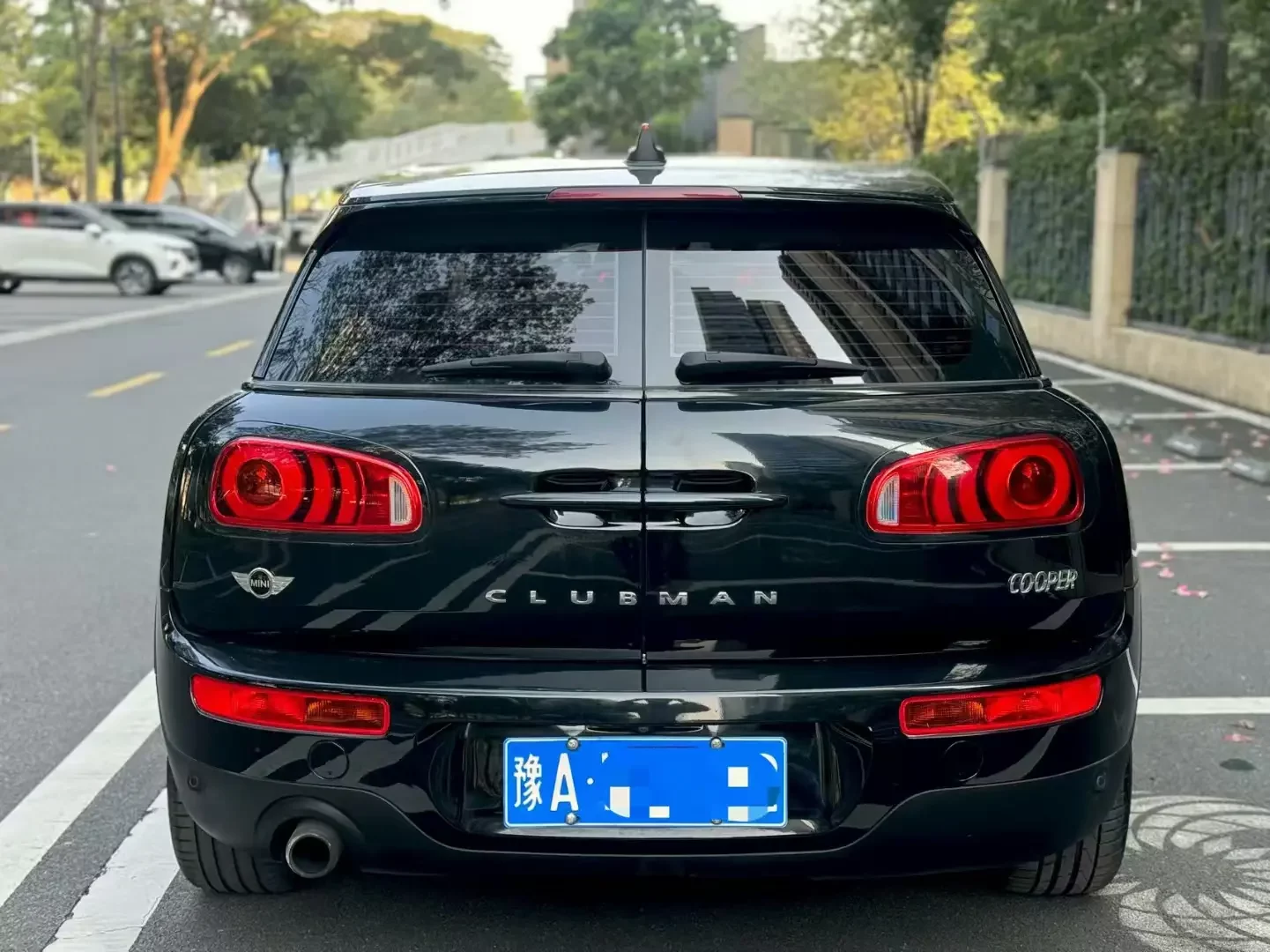 MINI CLUBMAN