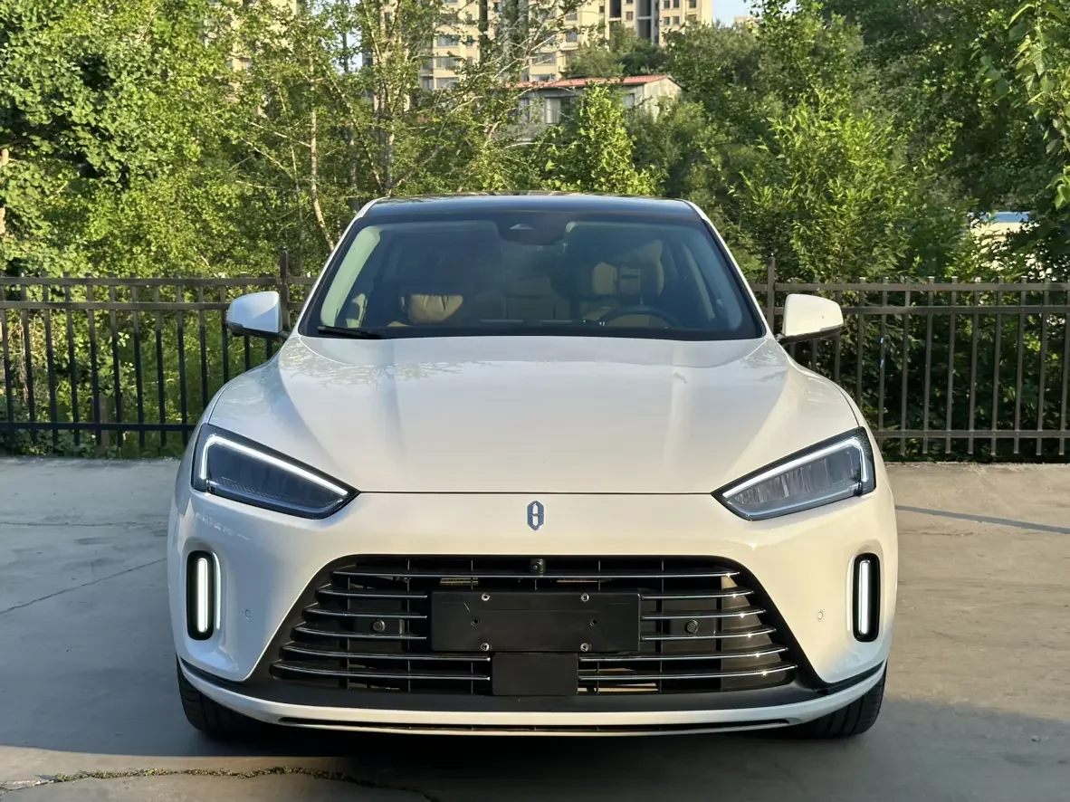 AITO M5