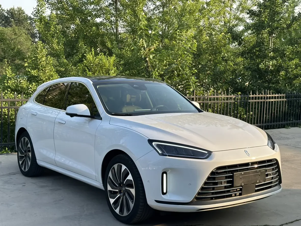 AITO M5